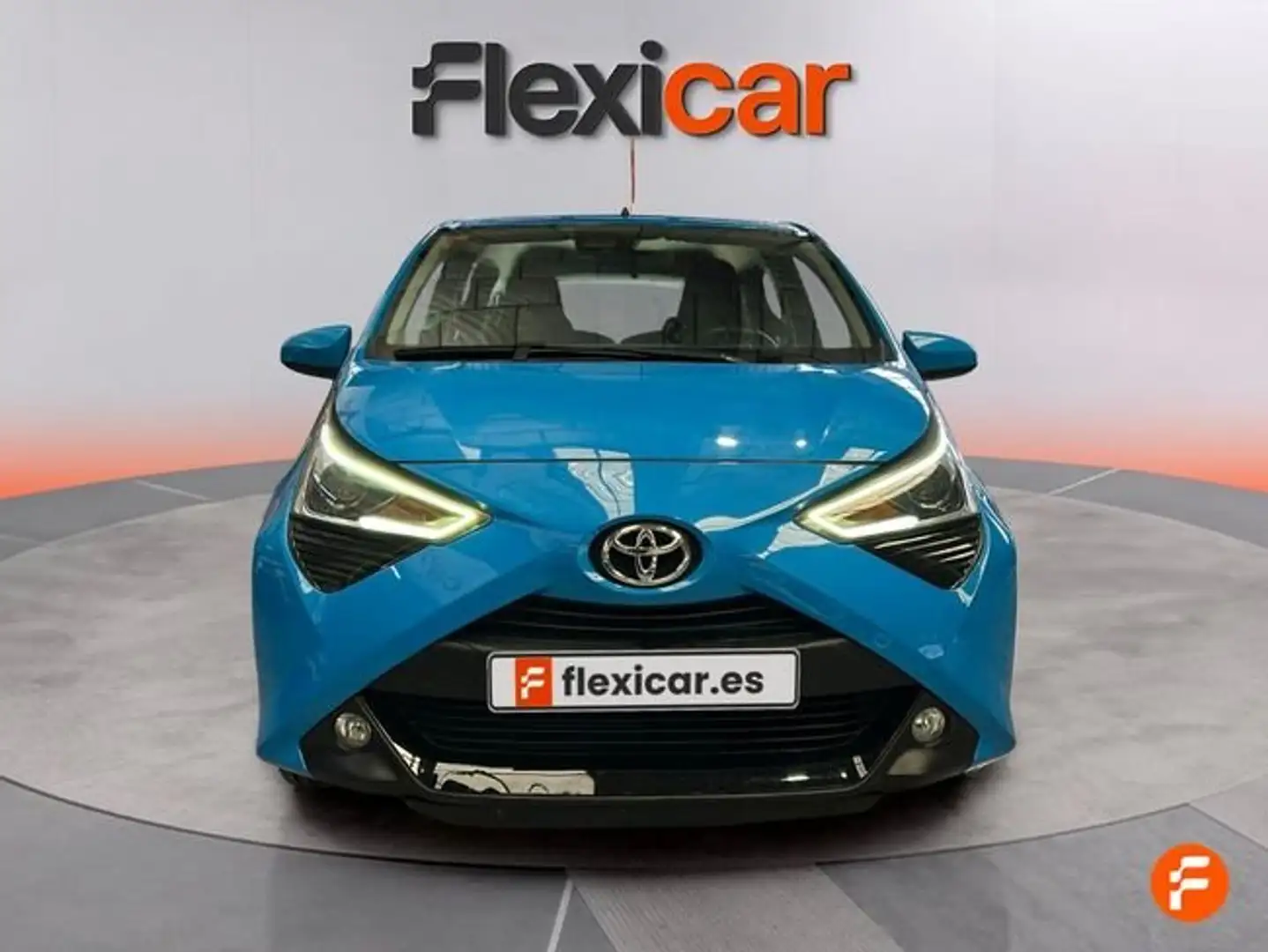 Toyota Aygo 70 x-play Azul - 2