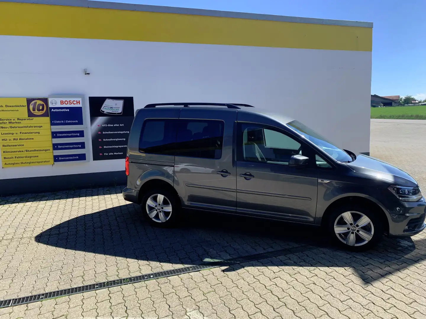 Volkswagen Caddy 2.0 TDI (5-Si.) Comfortline Grijs - 1