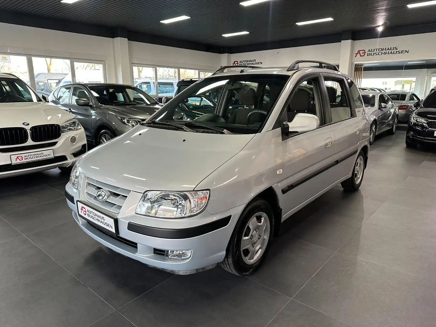 Hyundai Matrix 1.6 GLS*TÜV+Insp+Reifen NEU*AHK*Klima Grau - 2