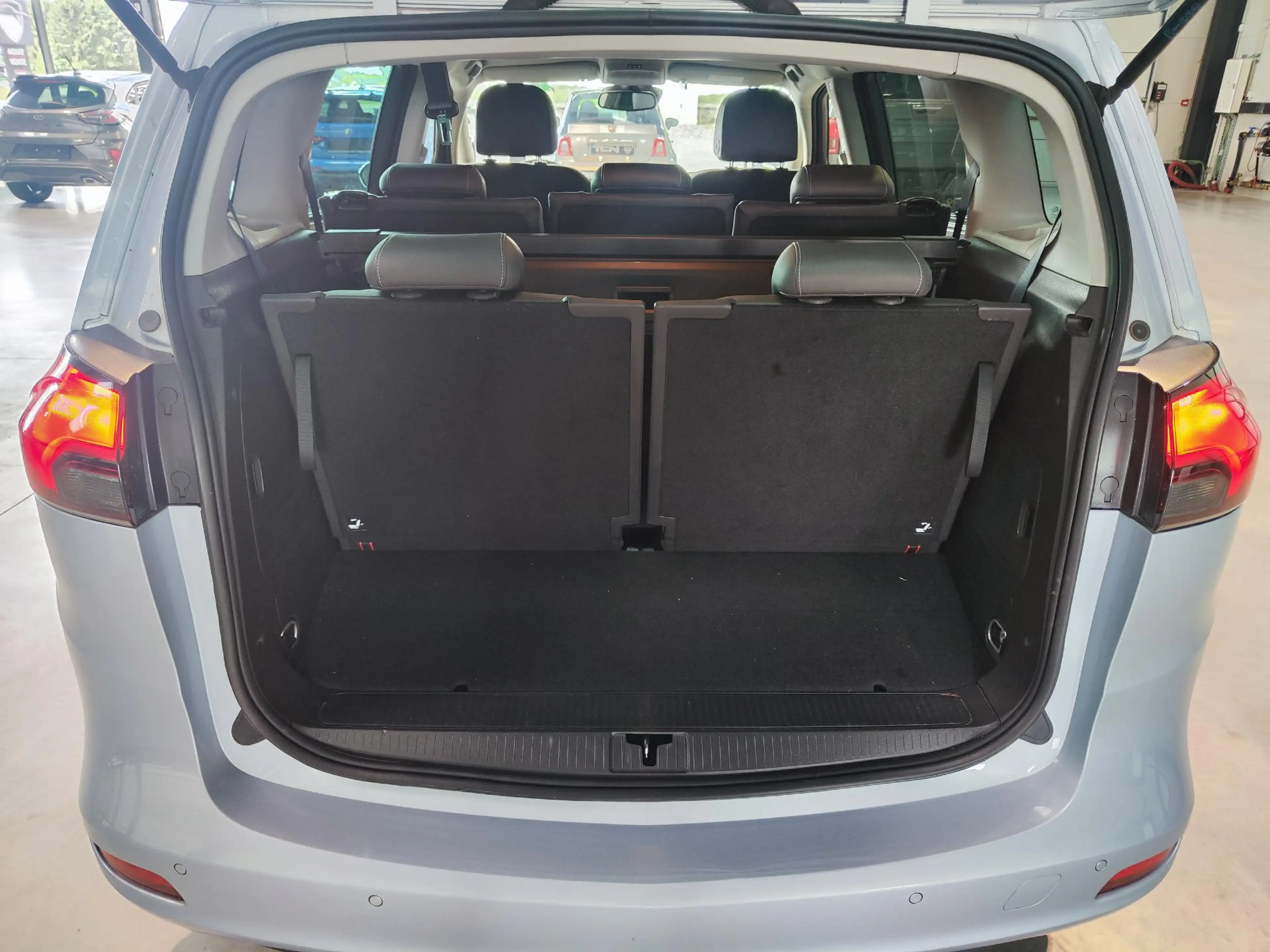 Opel Zafira Tourer Zafira 1.6 CDTi ECOTEC Edition Start/Stop 7 Places — photo 11