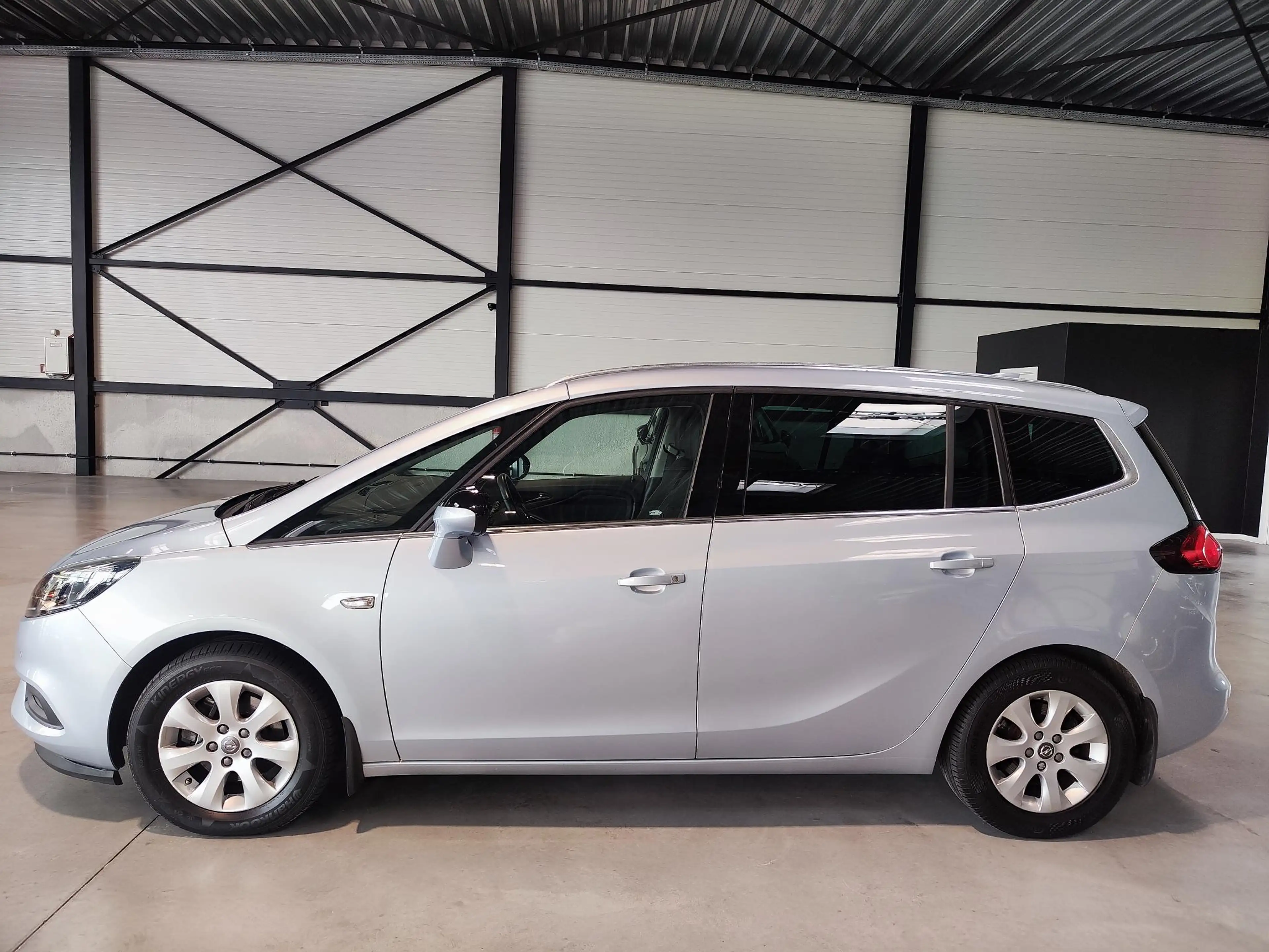 Opel Zafira Tourer Zafira 1.6 CDTi ECOTEC Edition Start/Stop 7 Places — photo 9