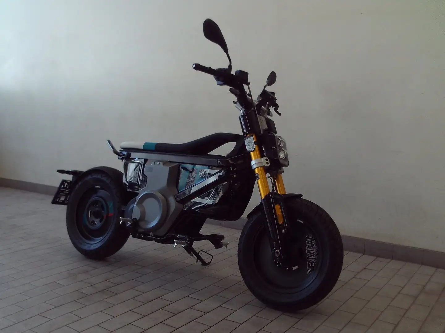 BMW CE 02 CE02 Negro - 2