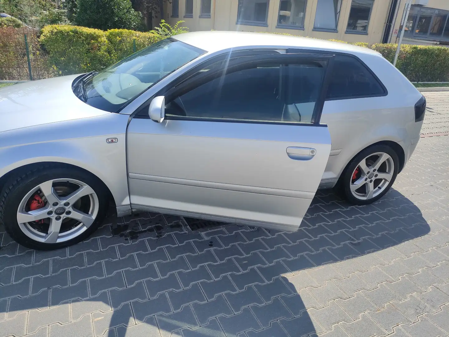 Audi A3 2.0 tdi Ambiente - 2