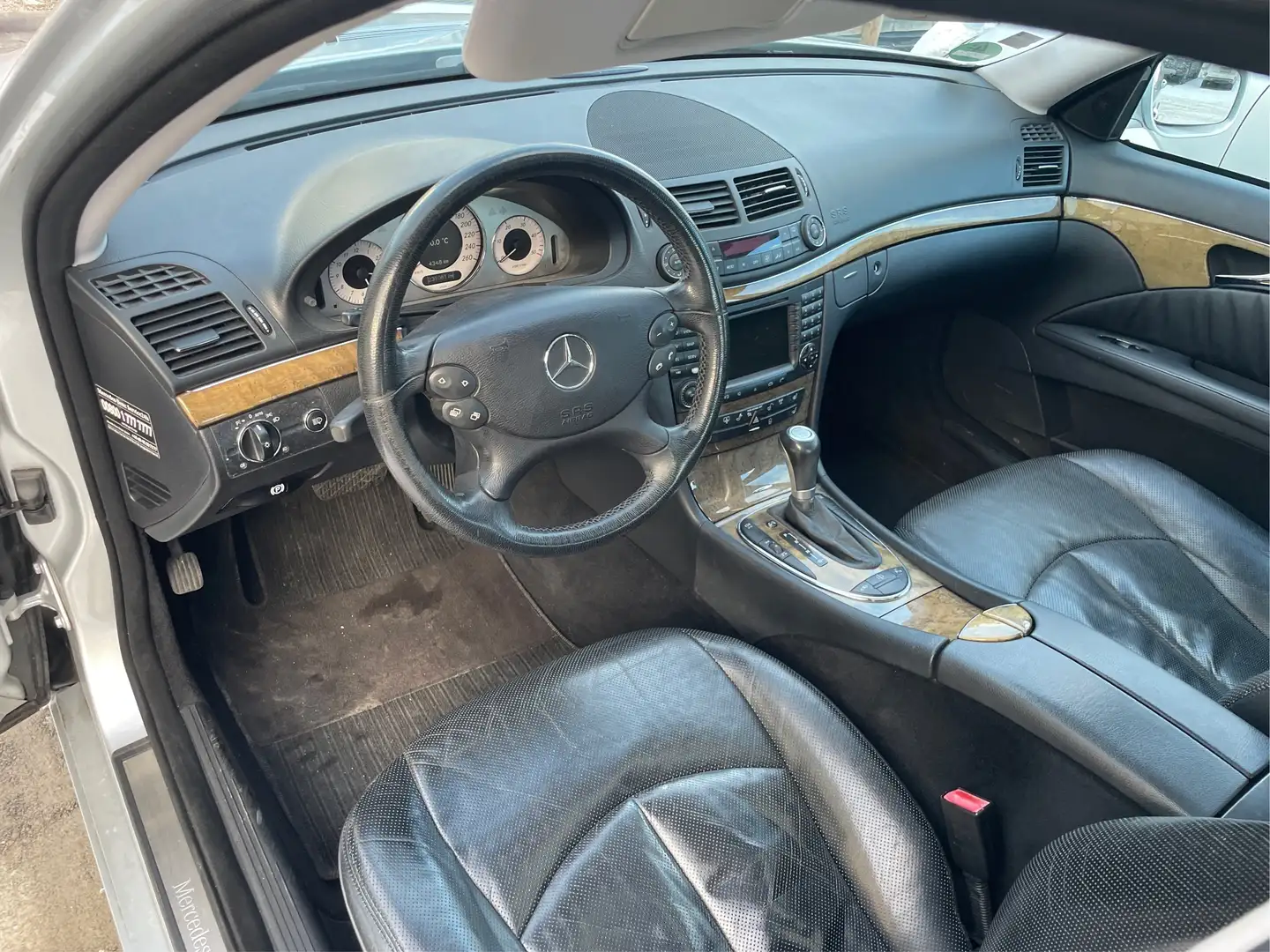 Mercedes-Benz E 420 E420*AVANGARDE V8 Diesel 7G Lim.Sportpaket Silber - 2