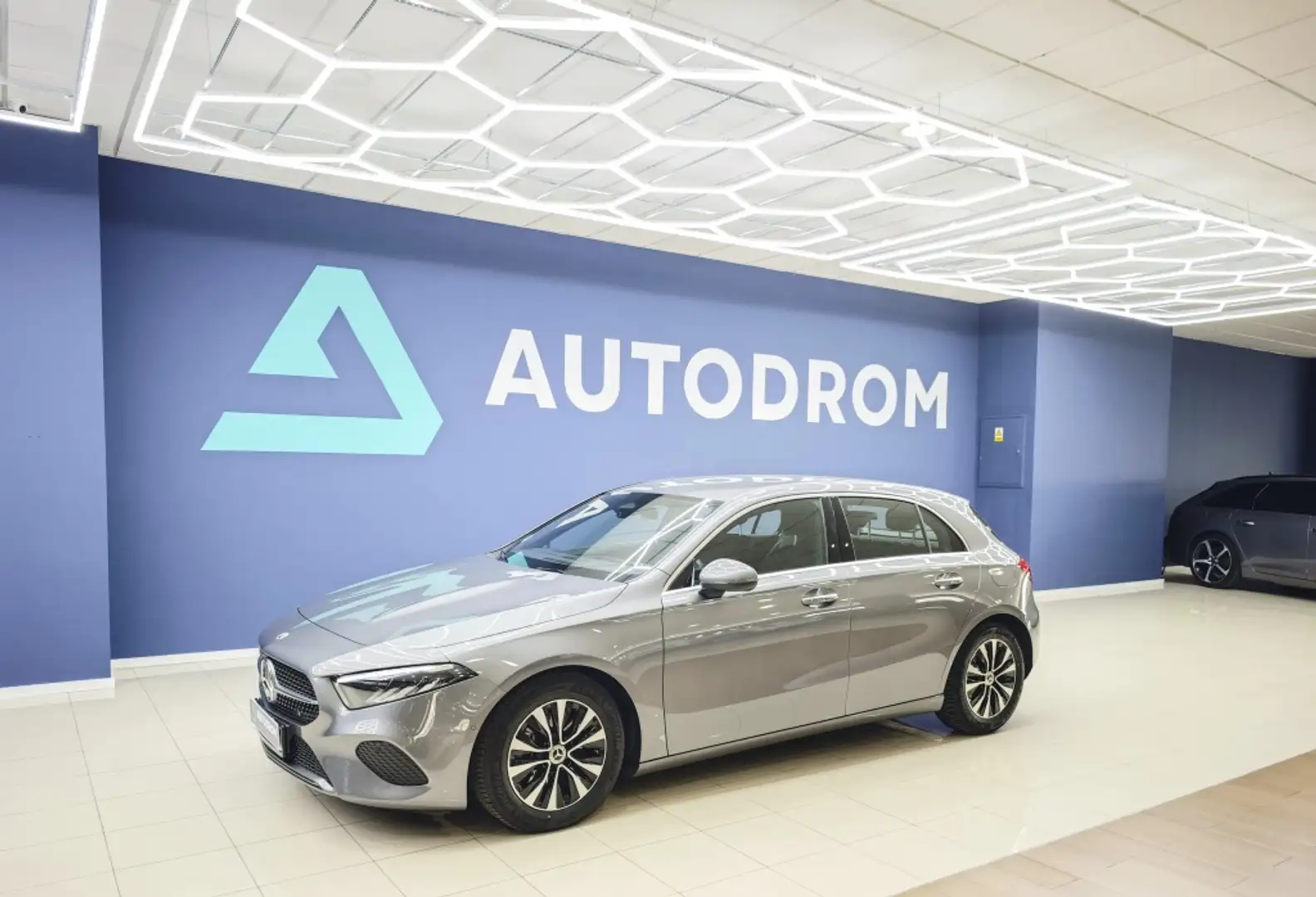 Mercedes-Benz A 180 Progressive Line Advanced 7G-DCT Gris - 1