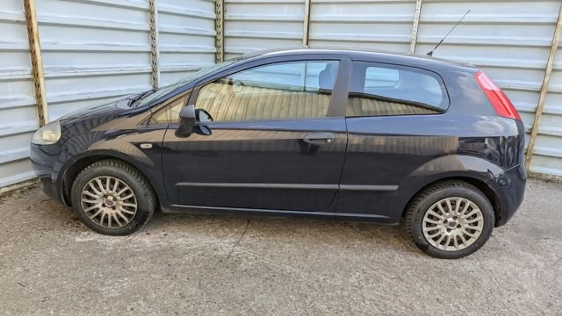 Fiat Grande Punto 1.2 8V Active*Tüv:04/2027* Blau - 2