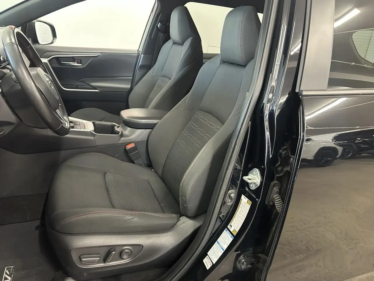 Toyota RAV 4 Prime снимка Toyota RAV 4 Prime