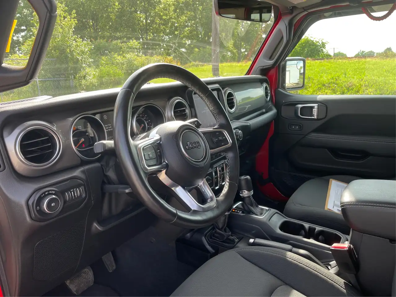 Jeep Wrangler снимка Jeep Wrangler