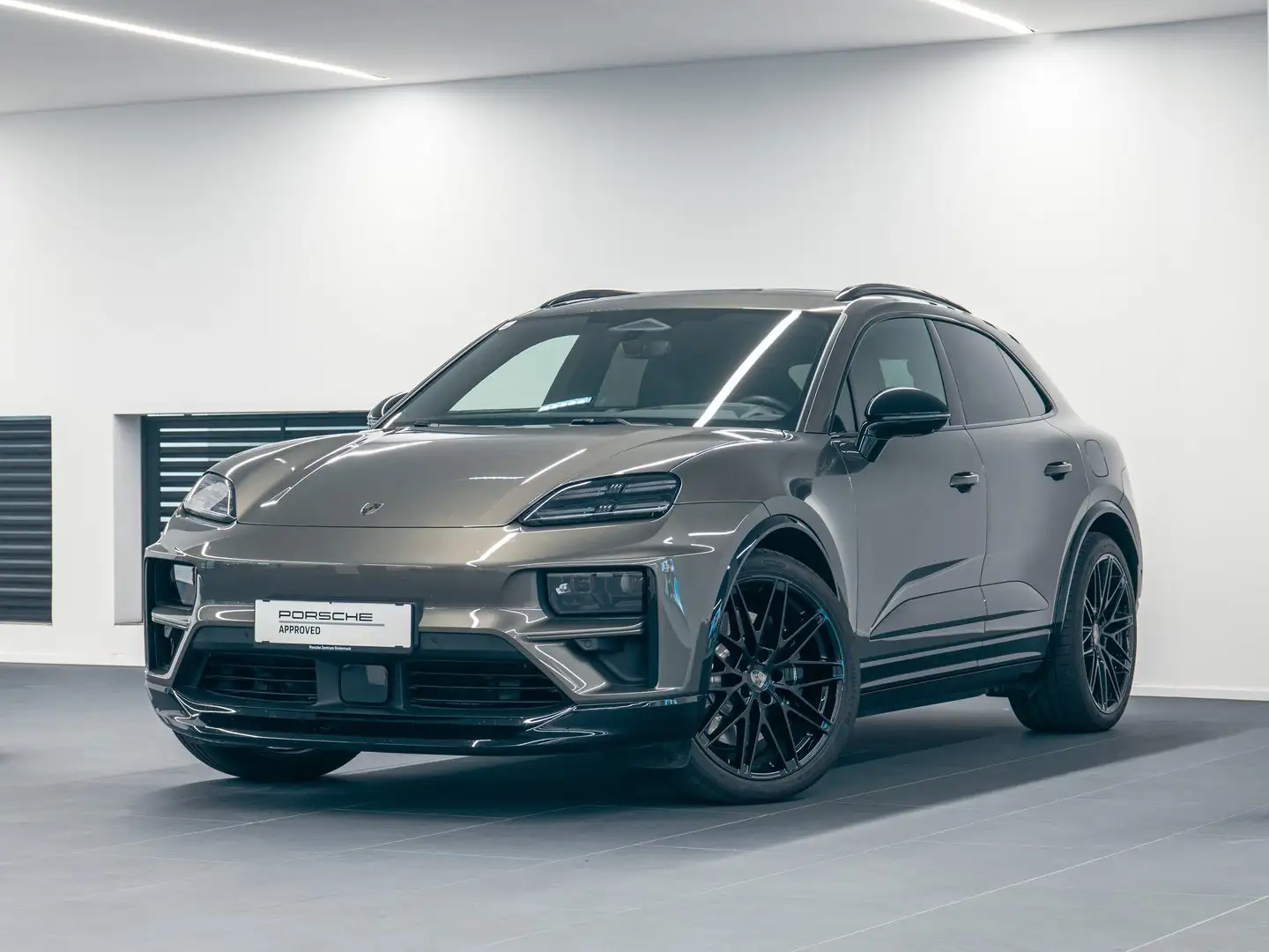 Porsche Macan Turbo Vert - 1