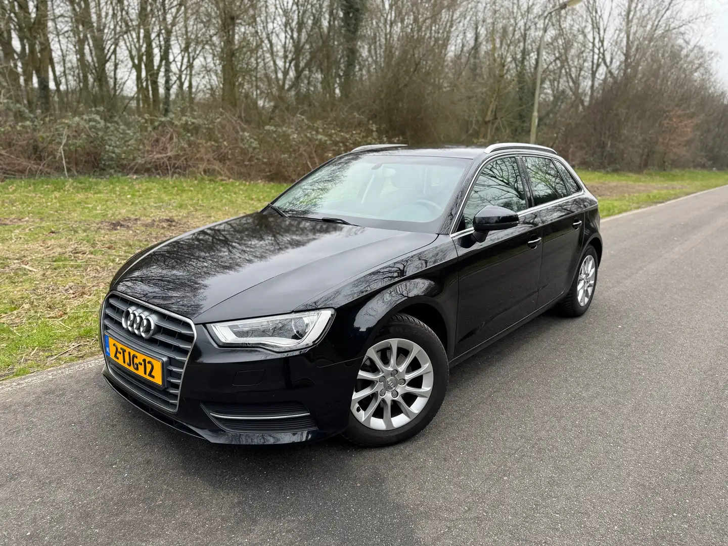Audi A3 Sportback 1.2 TFSI Attraction Pro Line Negro - 1