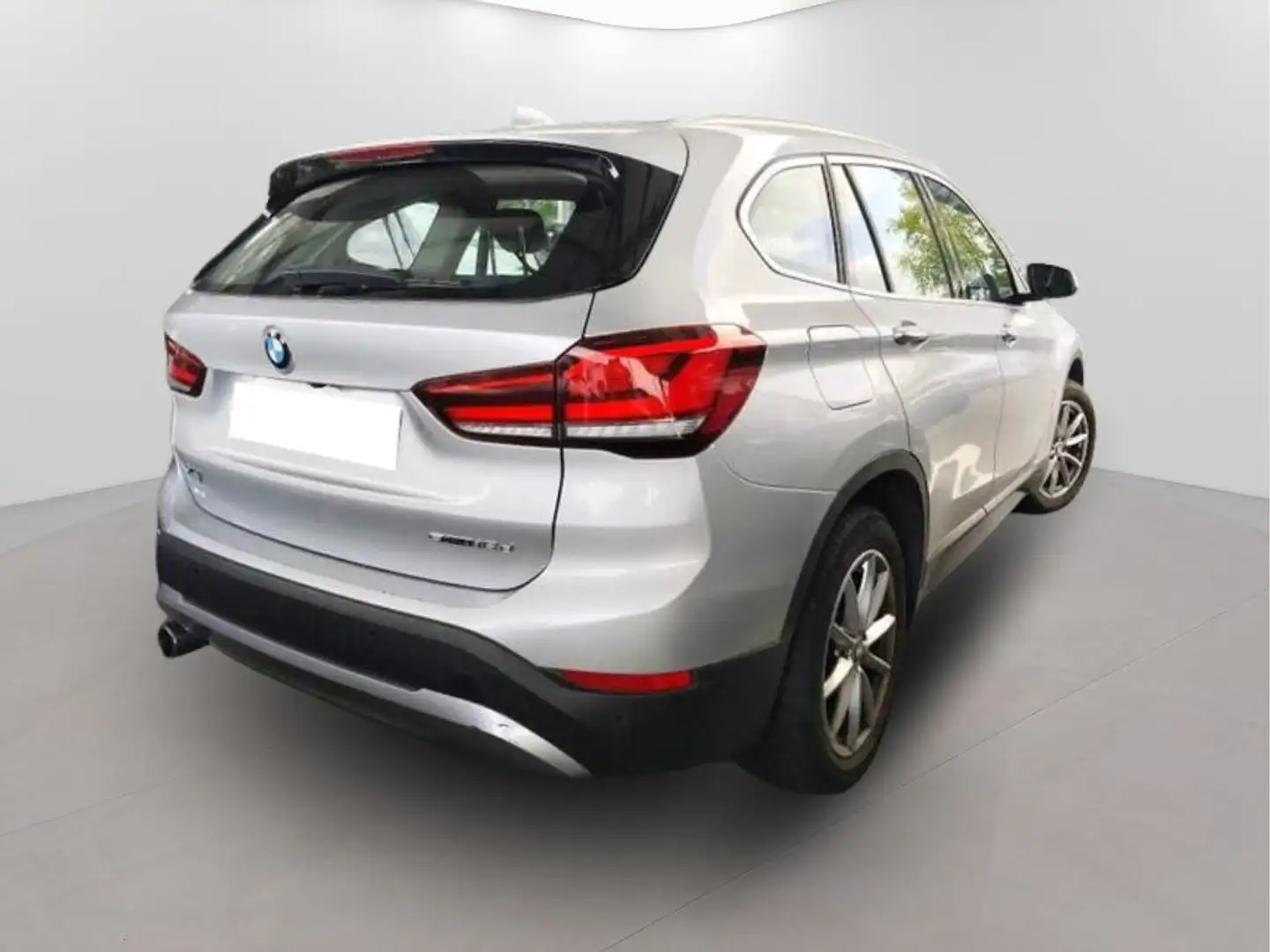 BMW X1 sDrive 16d 116 BUSINESS DESIGN Grau - 2
