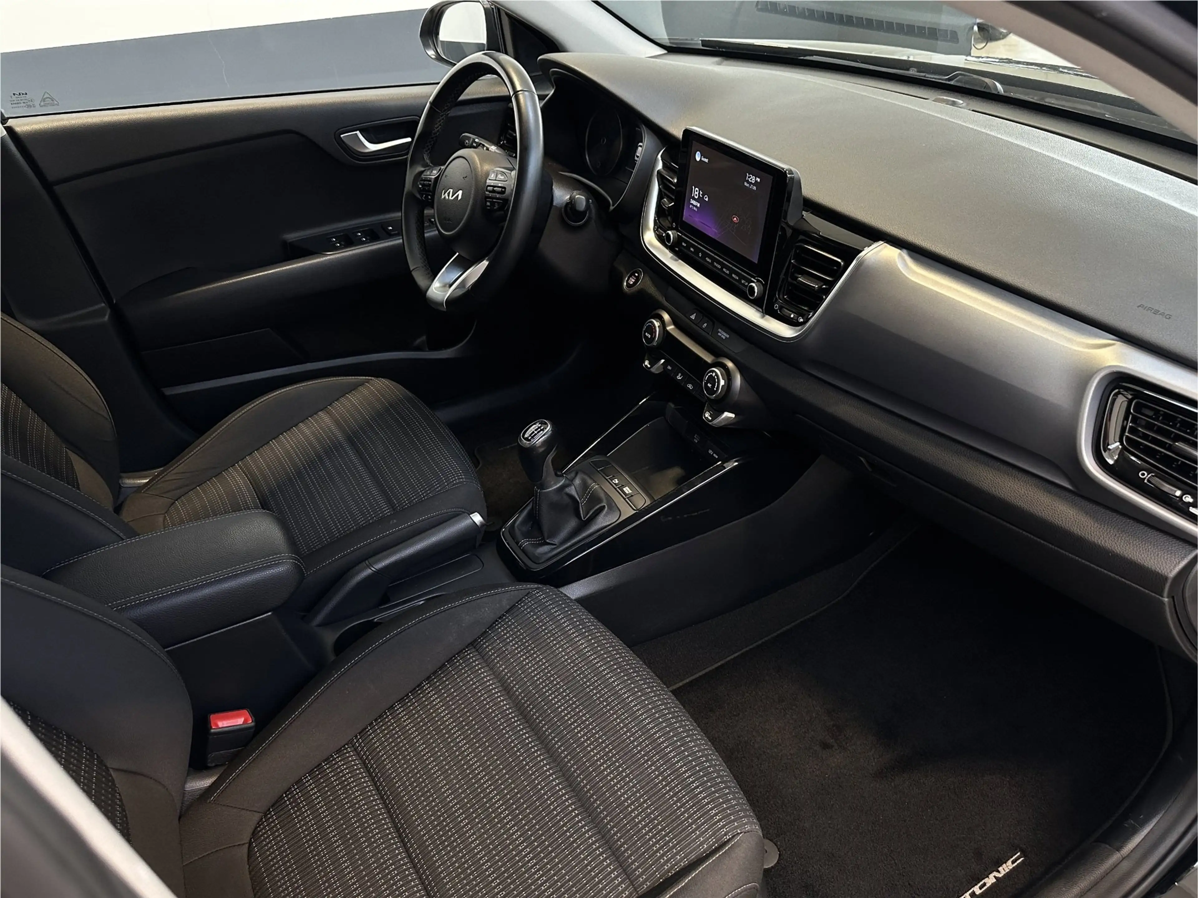 Kia Stonic 1.0 T-GDi MHEV DynamicPlusLine | NL | 1 Eig| Apple — photo 32