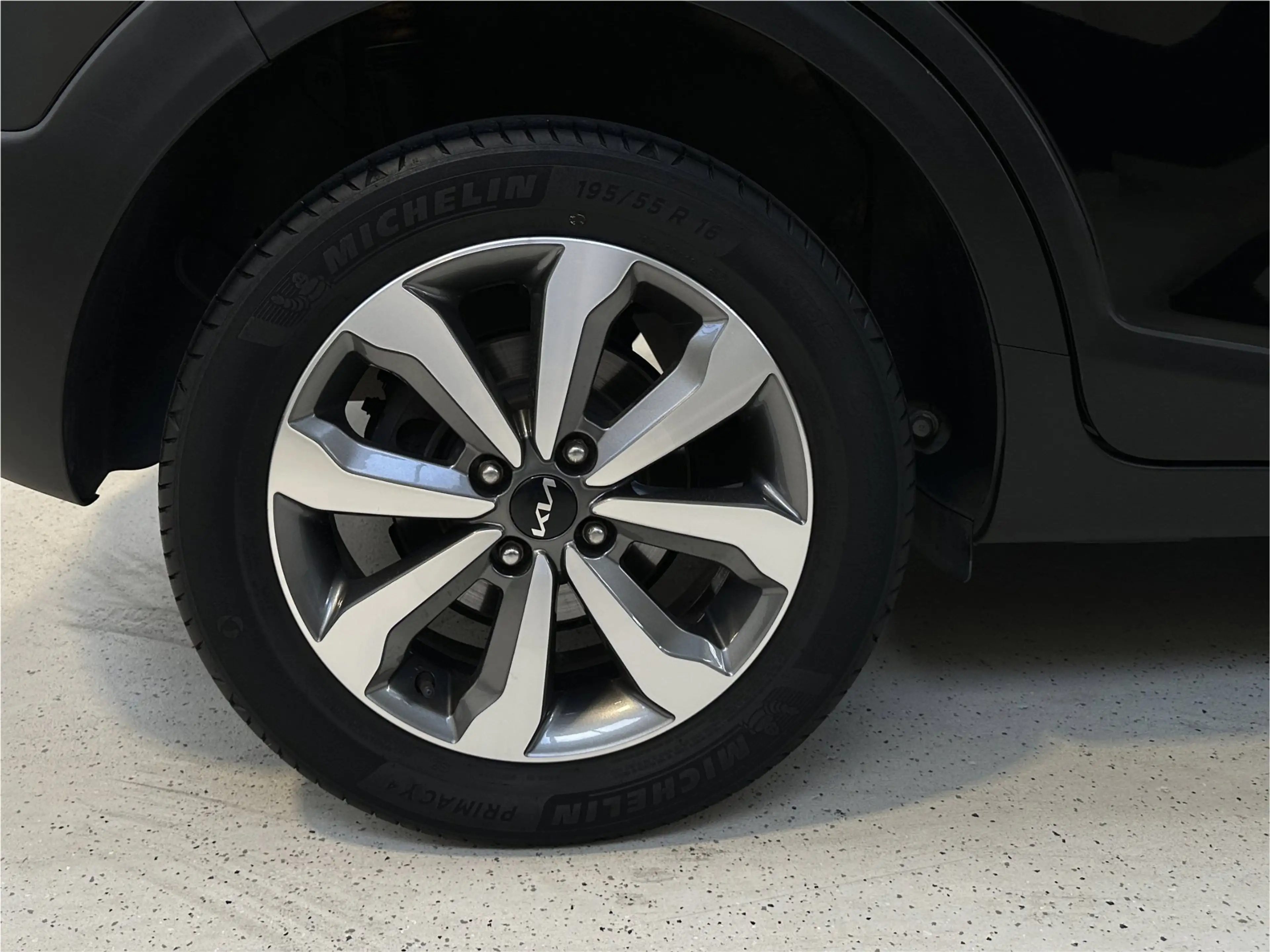 Kia Stonic 1.0 T-GDi MHEV DynamicPlusLine | NL | 1 Eig| Apple — photo 30