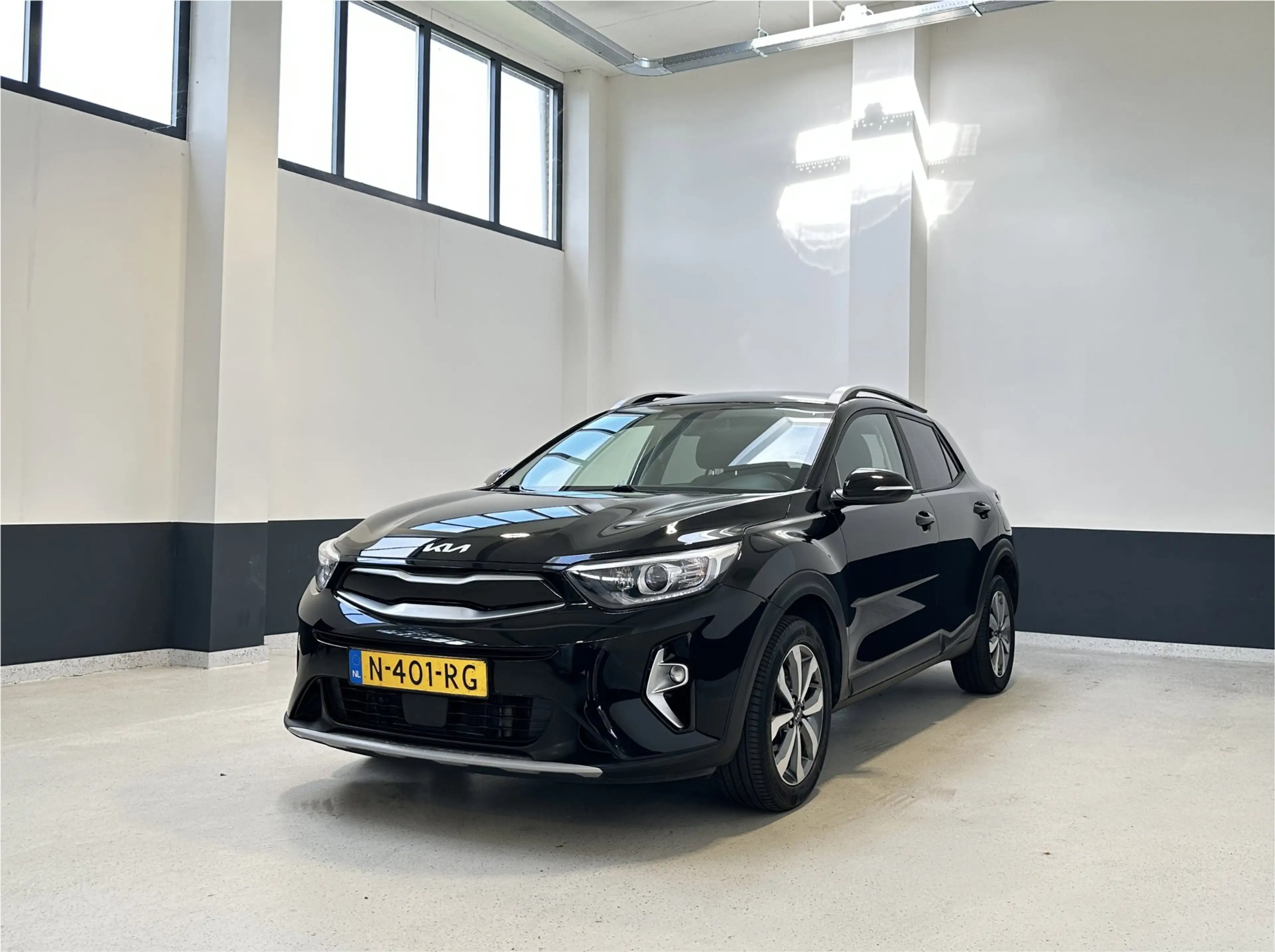 Kia Stonic 1.0 T-GDi MHEV DynamicPlusLine | NL | 1 Eig| Apple — photo 2