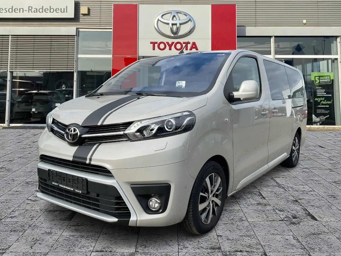 Toyota Proace Verso 2.0 D-4D L2 Executive AHK*StandHeiz Beige - 1