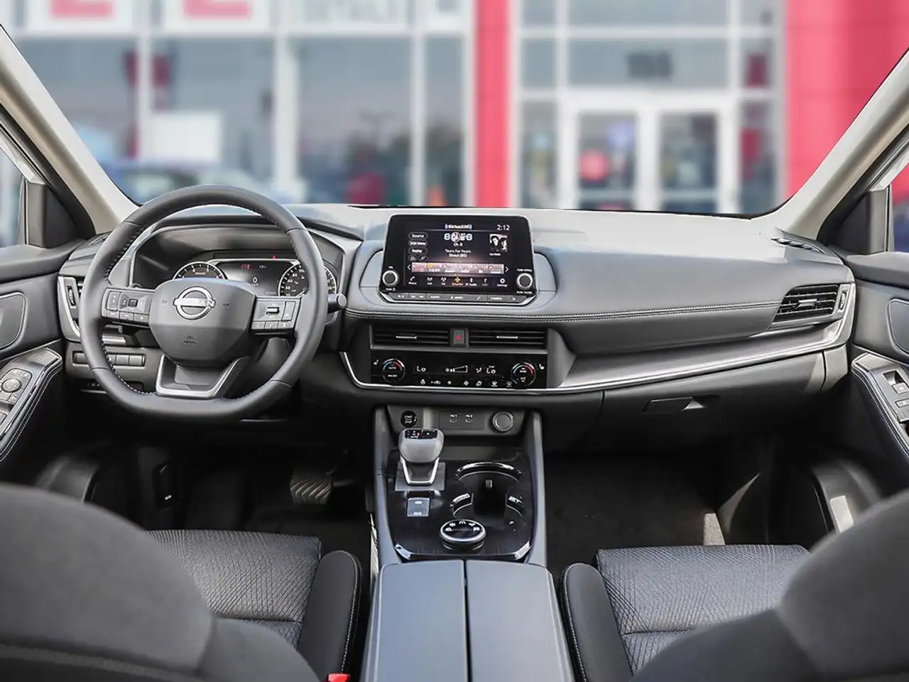 Nissan Rogue снимка Nissan Rogue