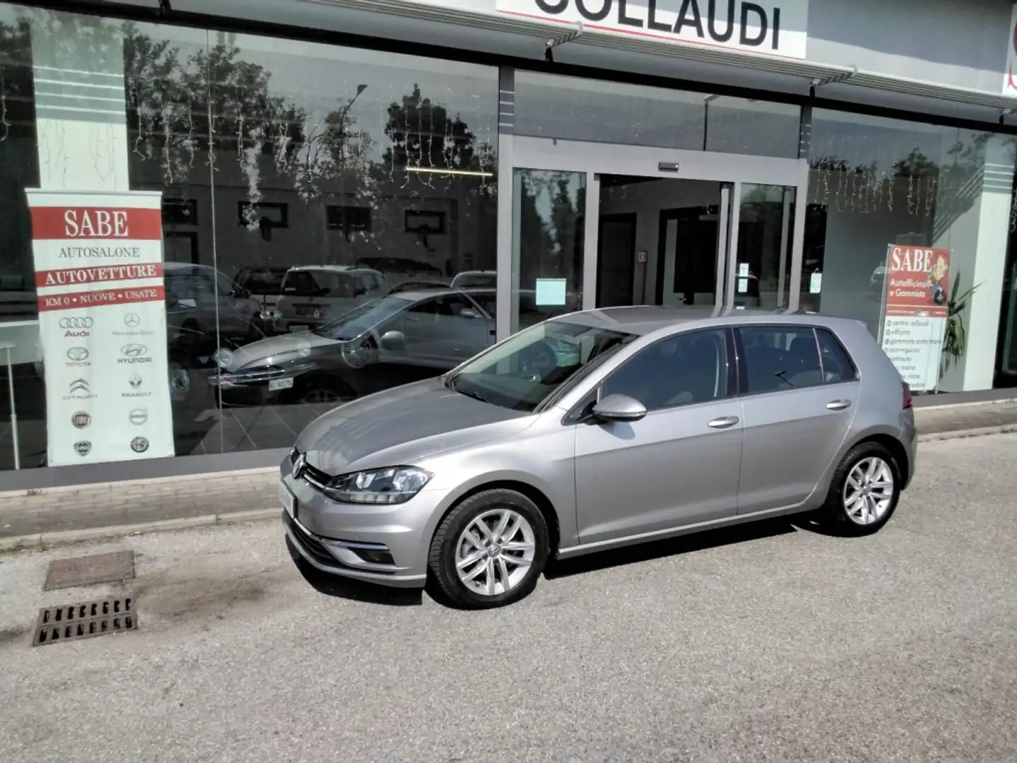 Volkswagen Golf 1.6 TDI 115CV DSG 5p. Business BlueMotion Technolo Grigio - 1