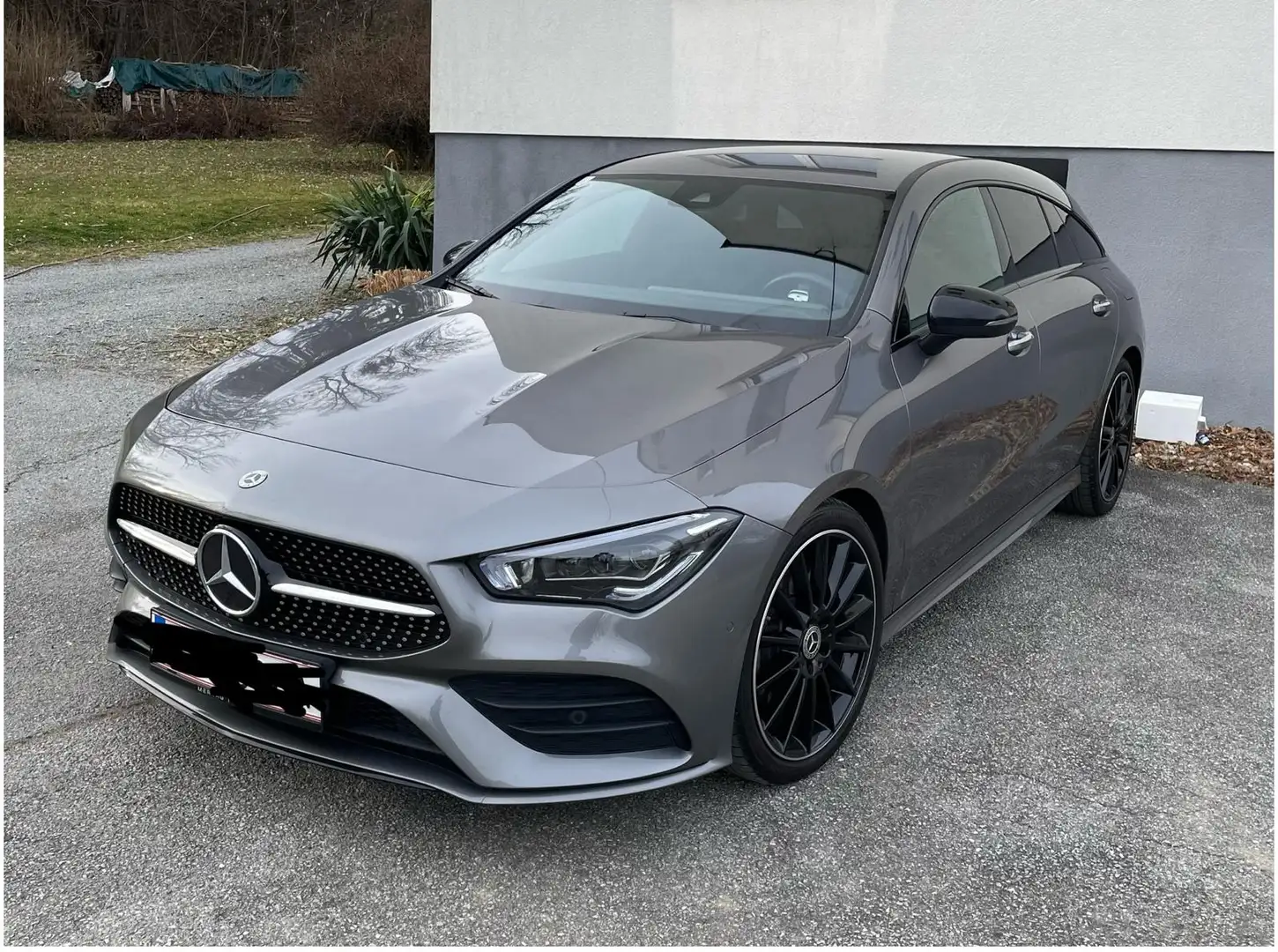 Mercedes-Benz CLA 220 CLA 220 d Shooting Brake Automatik AMG LINE Grau - 1