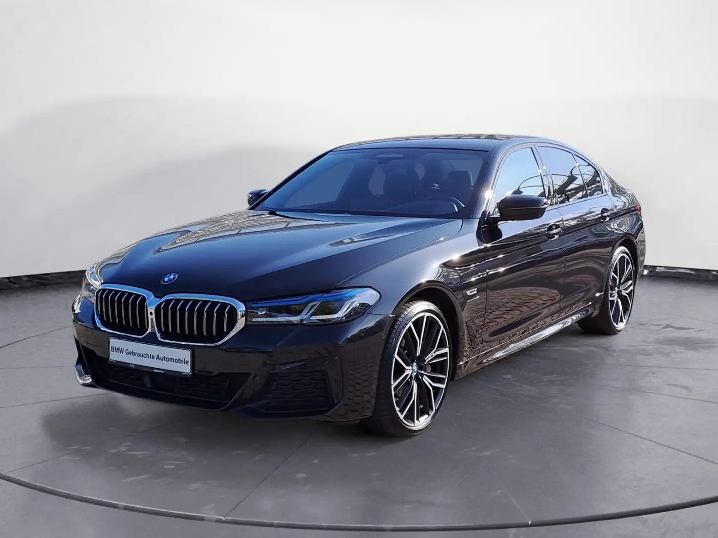 BMW 545 e xDrive M Sportpaket Innovationsp. Klimaaut. Schwarz - 2