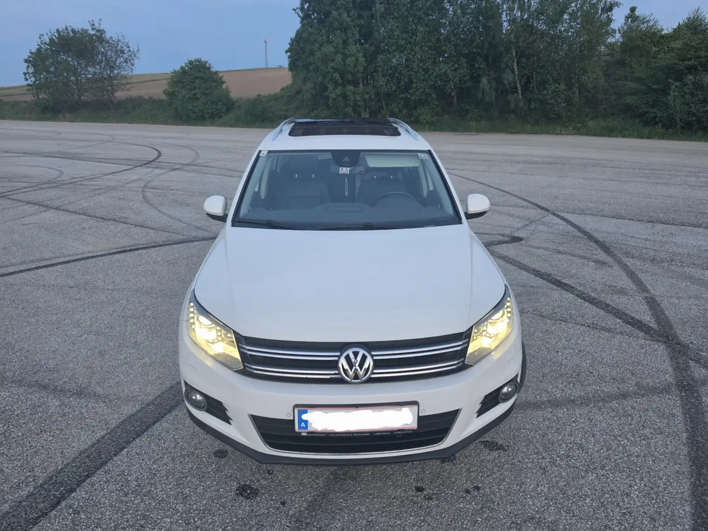 Volkswagen Tiguan 2.0 TDI DPF 4Motion DSG Sport & Style - 1