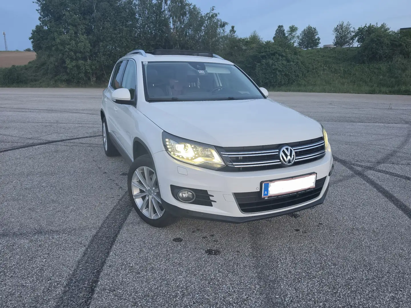 Volkswagen Tiguan 2.0 TDI DPF 4Motion DSG Sport & Style - 2