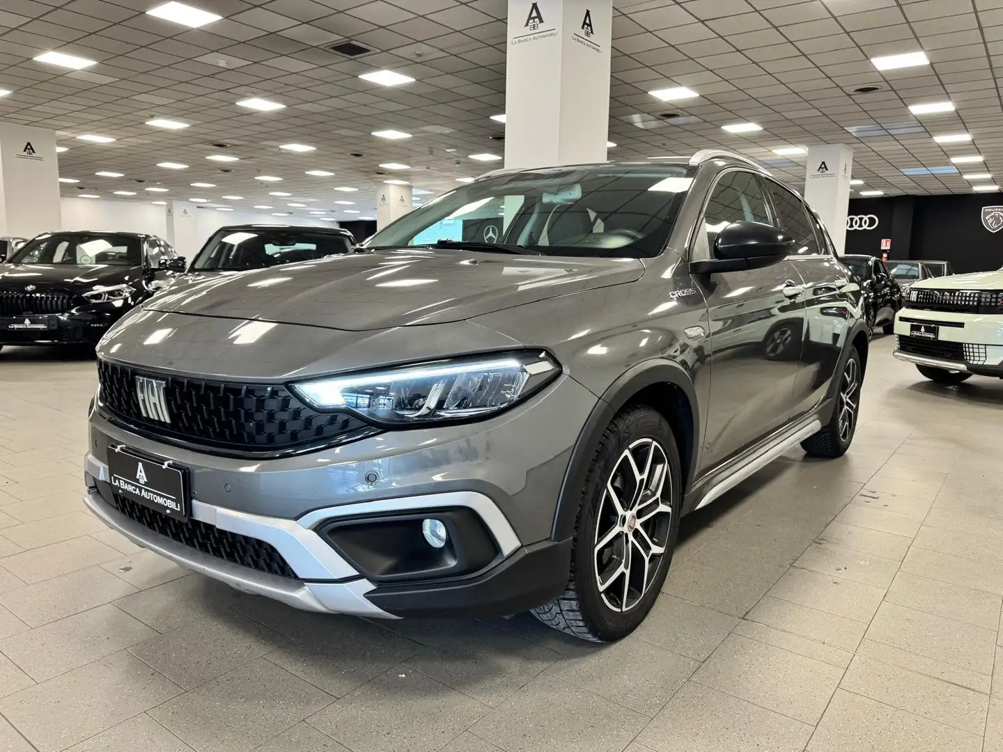 Fiat Tipo Tipo 5p 1.6 mjt Cross Grijs - 2