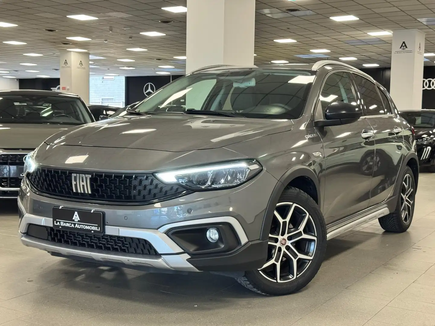 Fiat Tipo Tipo 5p 1.6 mjt Cross Grijs - 1