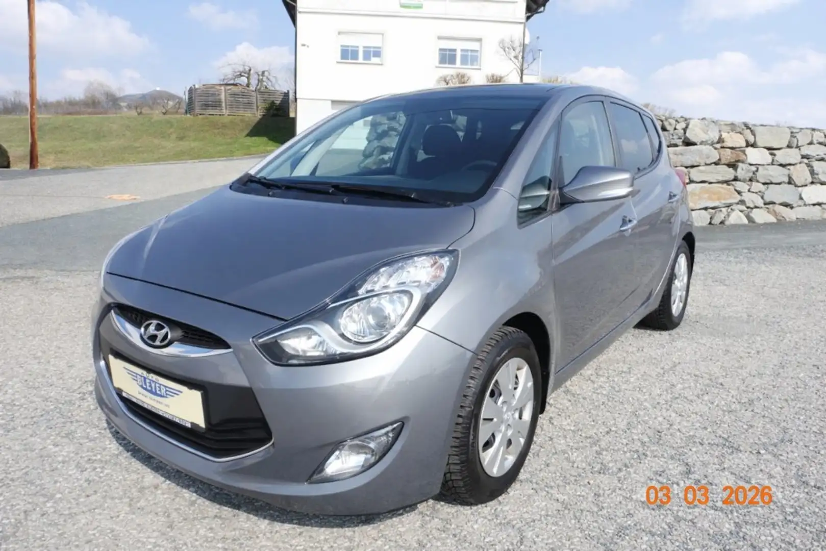 Hyundai iX20 1,6 CVVT Comfort Grau - 1