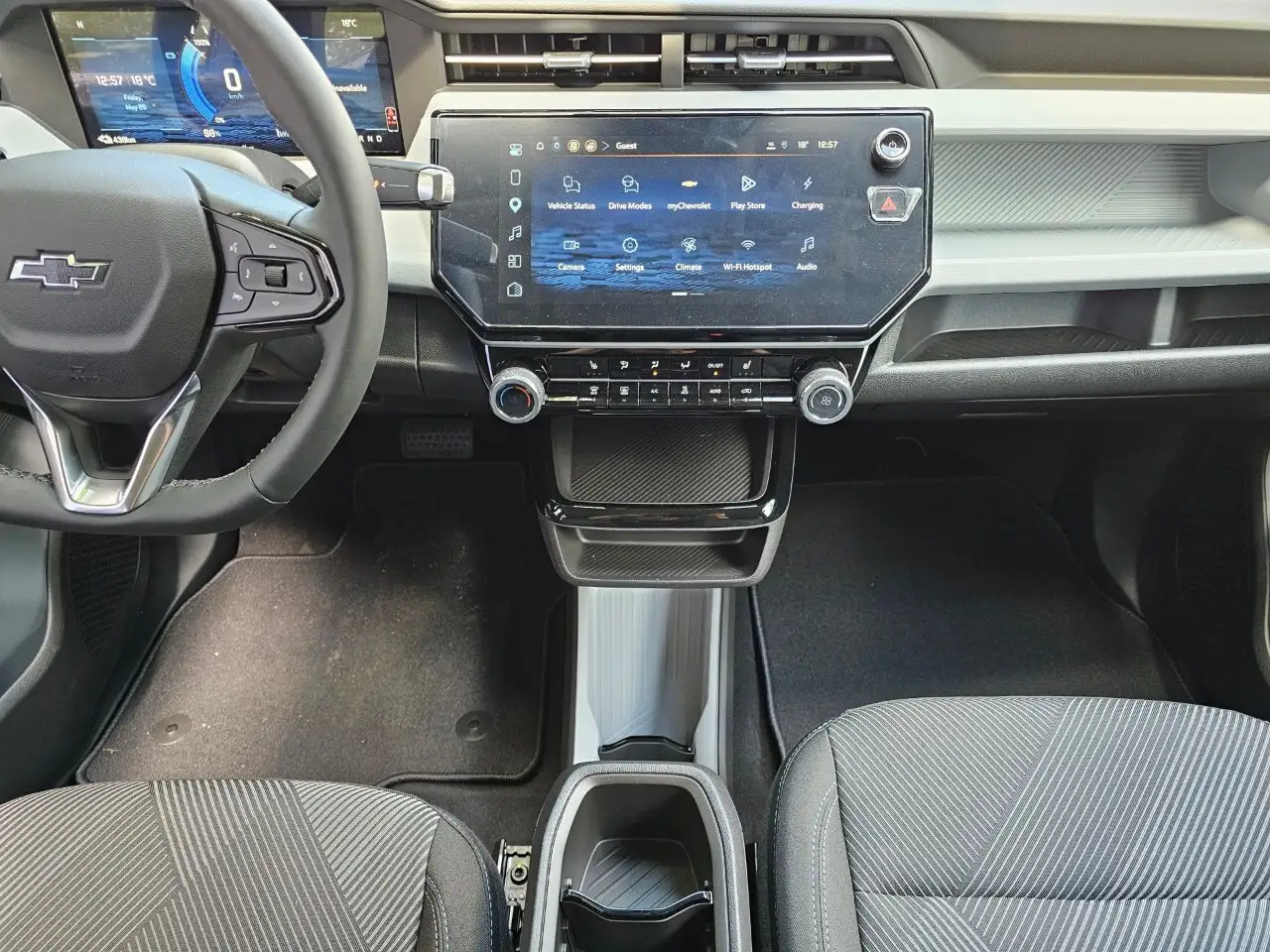 Chevrolet Bolt снимка Chevrolet Bolt