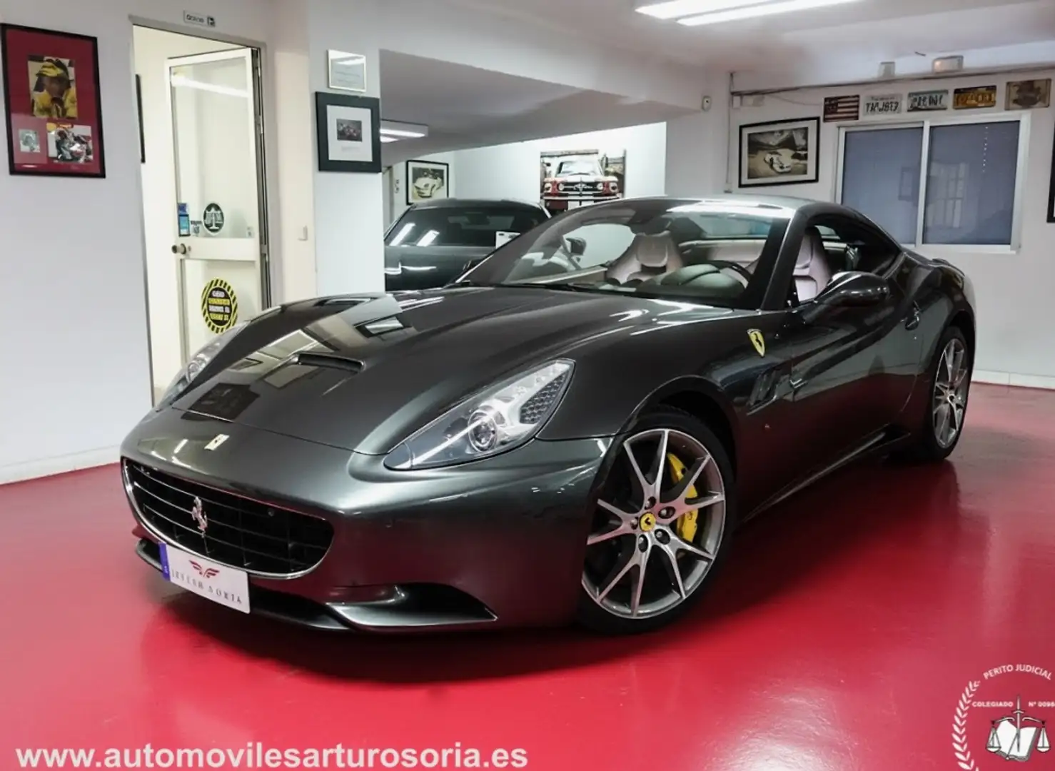 Ferrari California Gris - 1