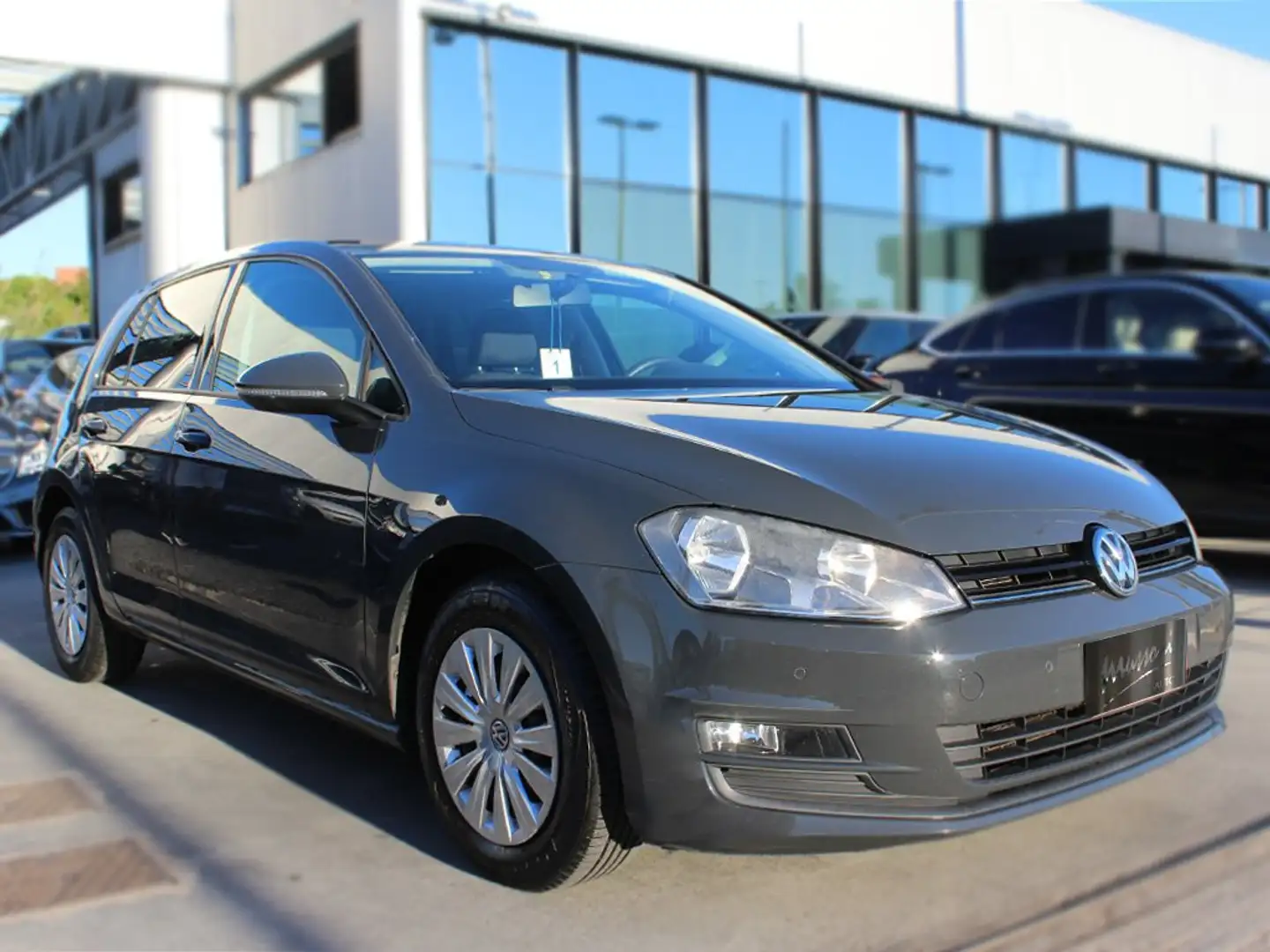 Volkswagen Golf 5p 1.2 tsi Trendline 85cv E6 Gris - 1