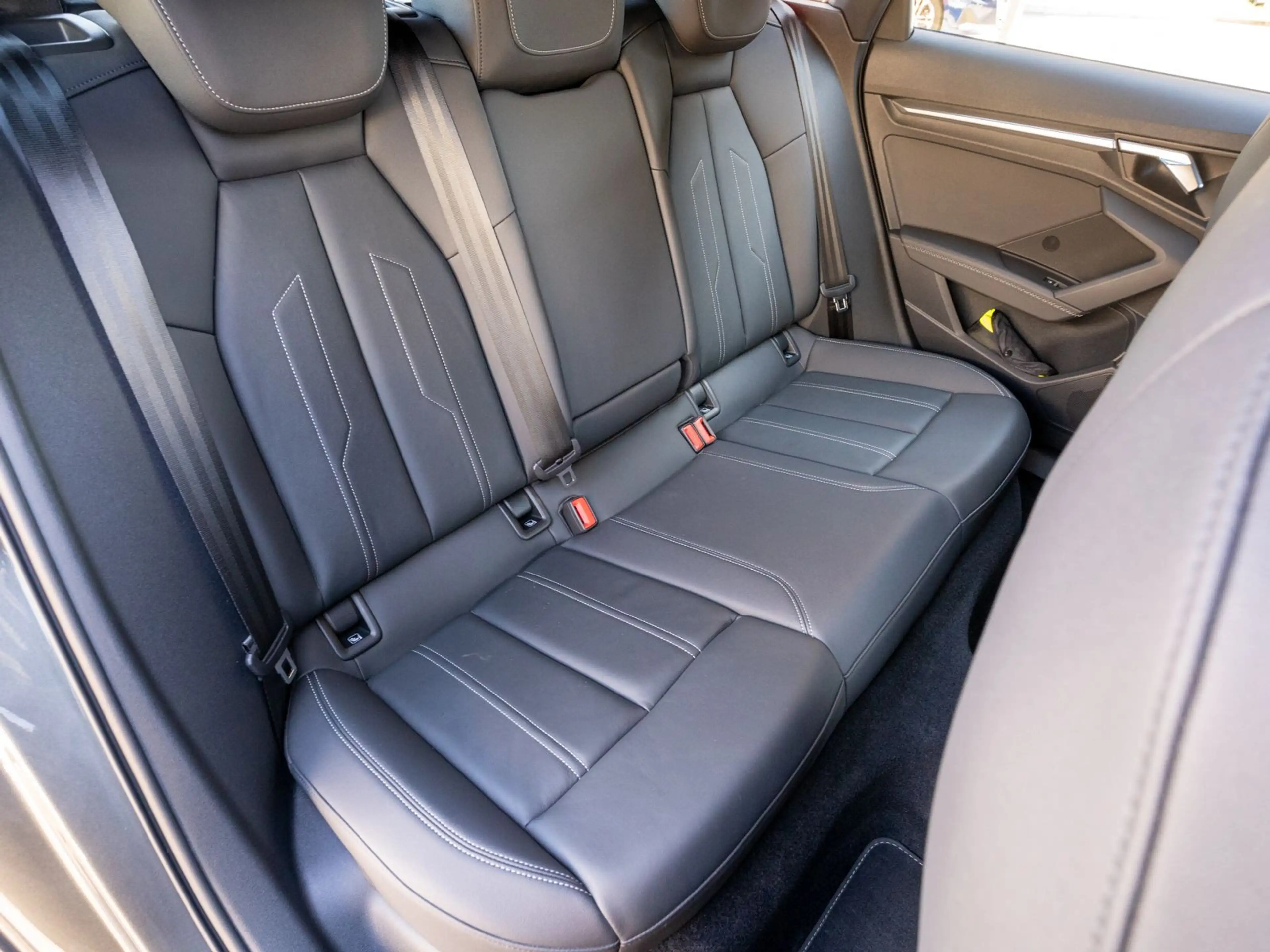 Audi S3 2.0TFSI quattro NAVI LED GRA SHZ VC — photo 8