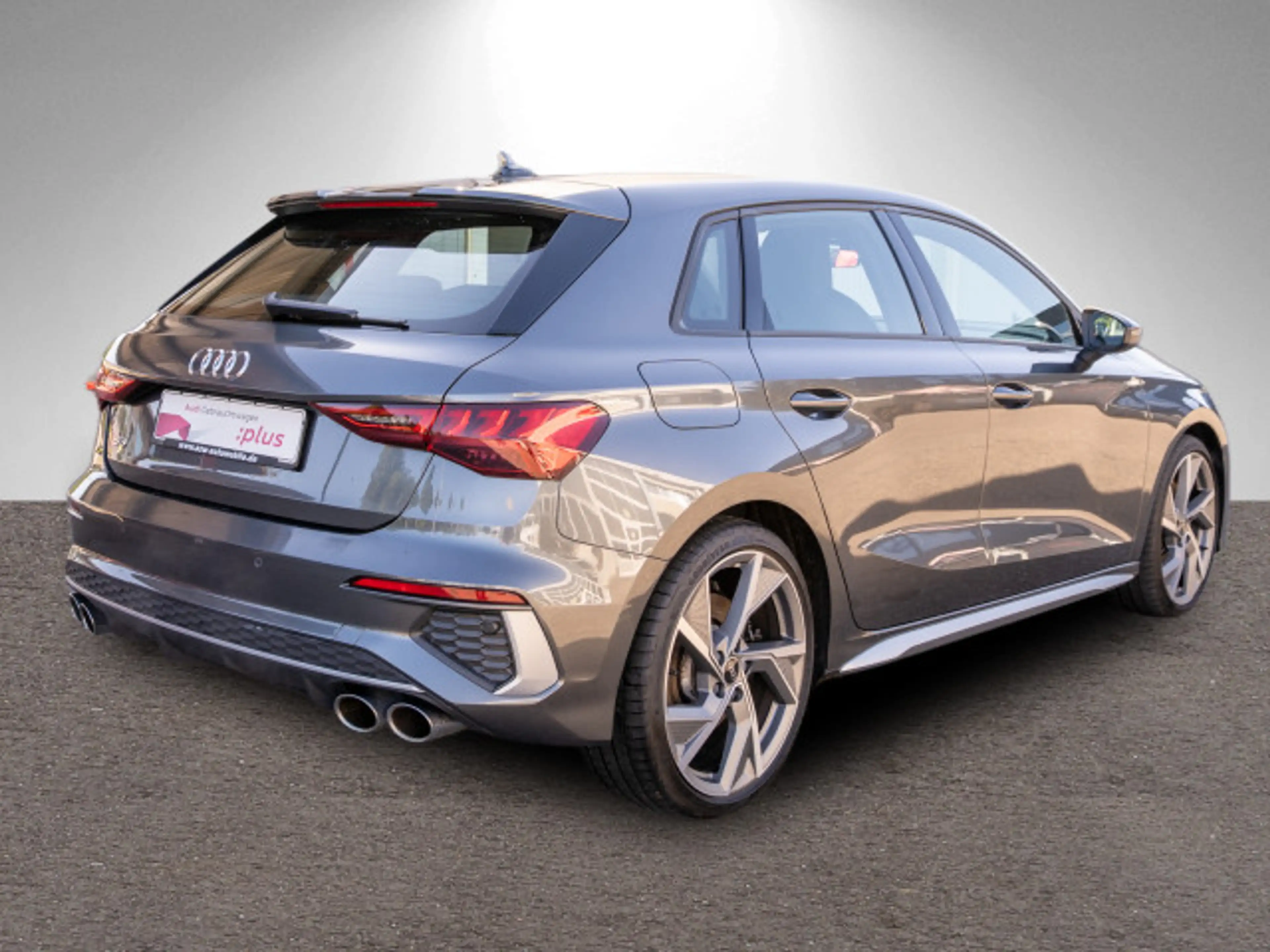 Audi S3 2.0TFSI quattro NAVI LED GRA SHZ VC — photo 3