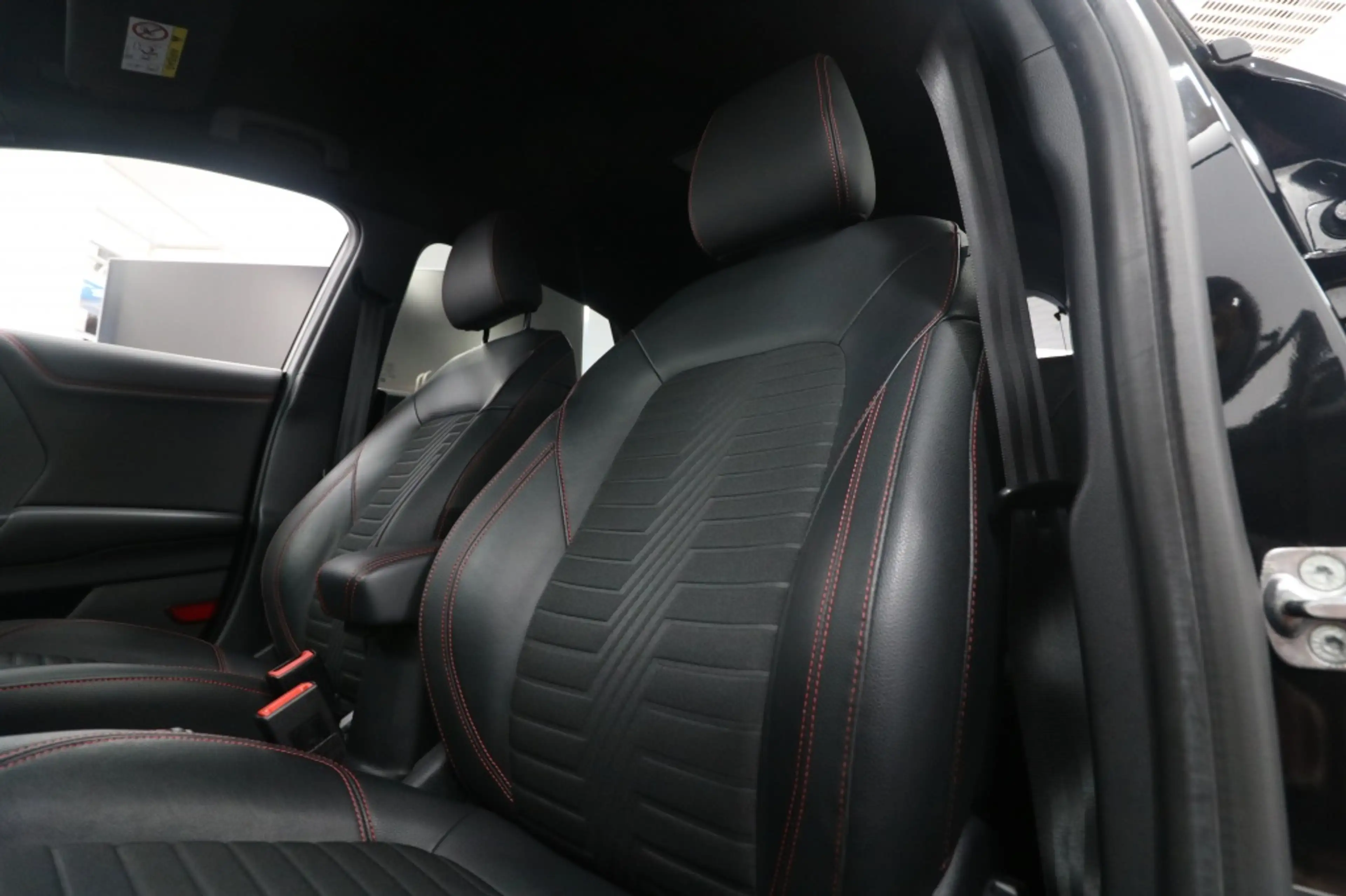 Ford Puma 1.0 EcoBoost Hybrid ST-Line X — photo 7