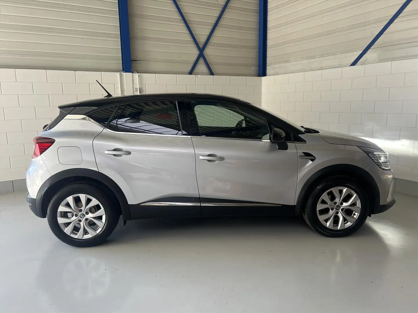 Renault Captur 1.0 TCe 101pk Intens, NAP, Led, Clima, Cruise, BTW Gris - 2