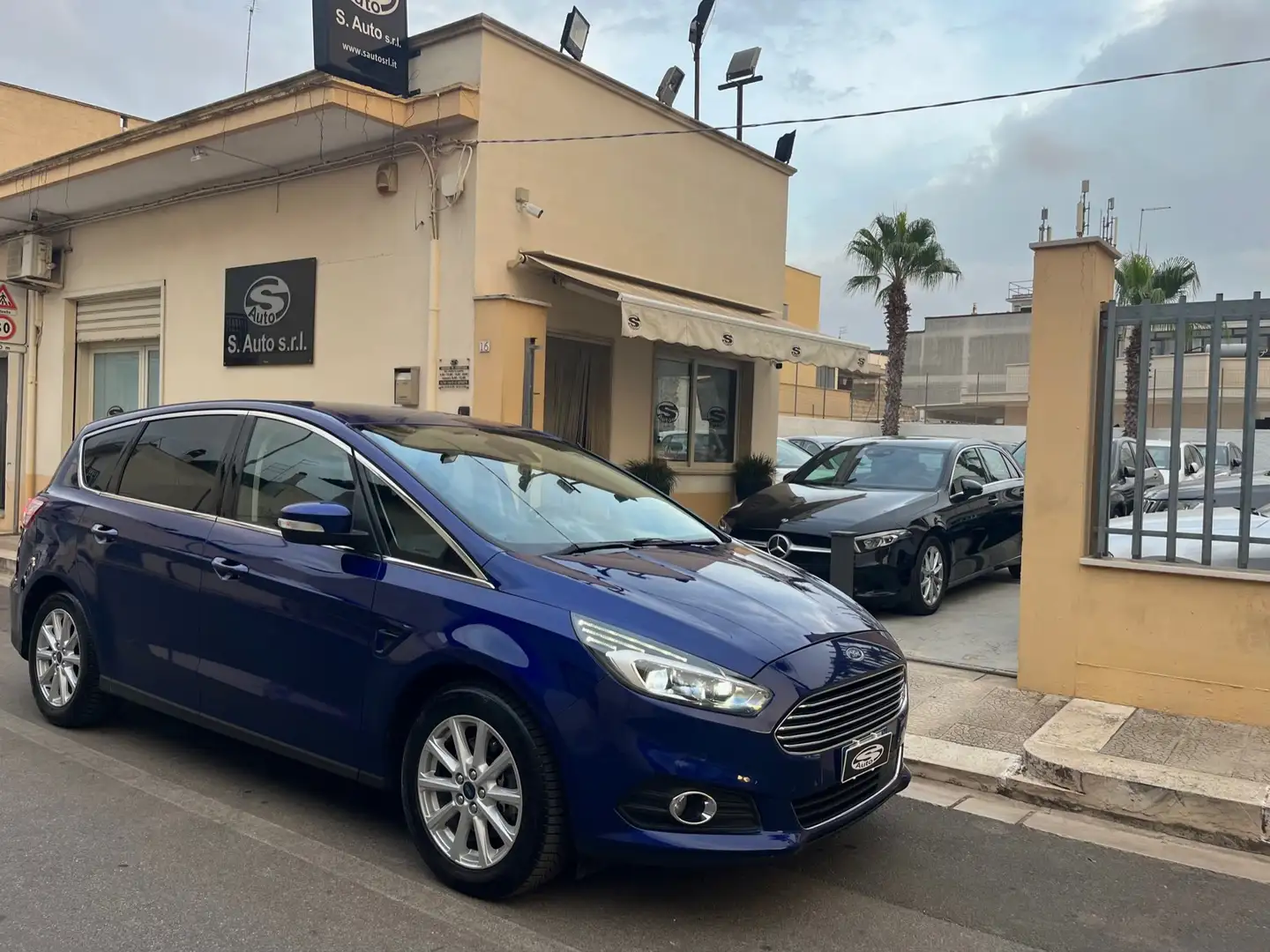 Ford S-Max 2.0TDCi AUT. Titanium *SOLI 98000KM* Bleu - 1