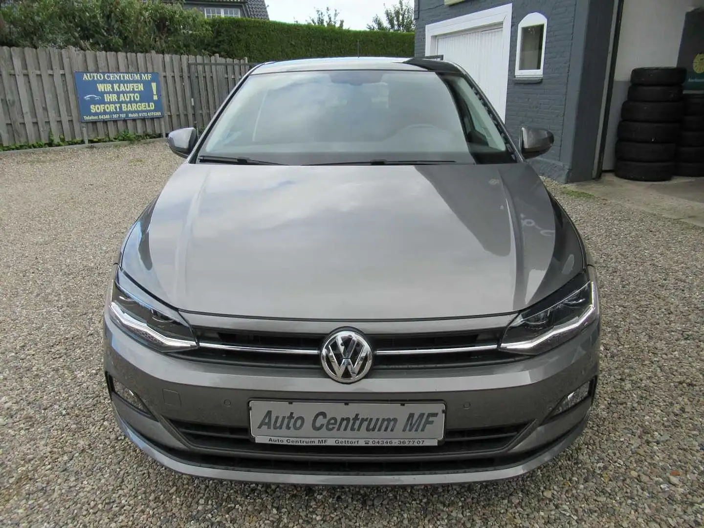 Volkswagen Polo VI 1.0 TSI DSG Join Grau - 2
