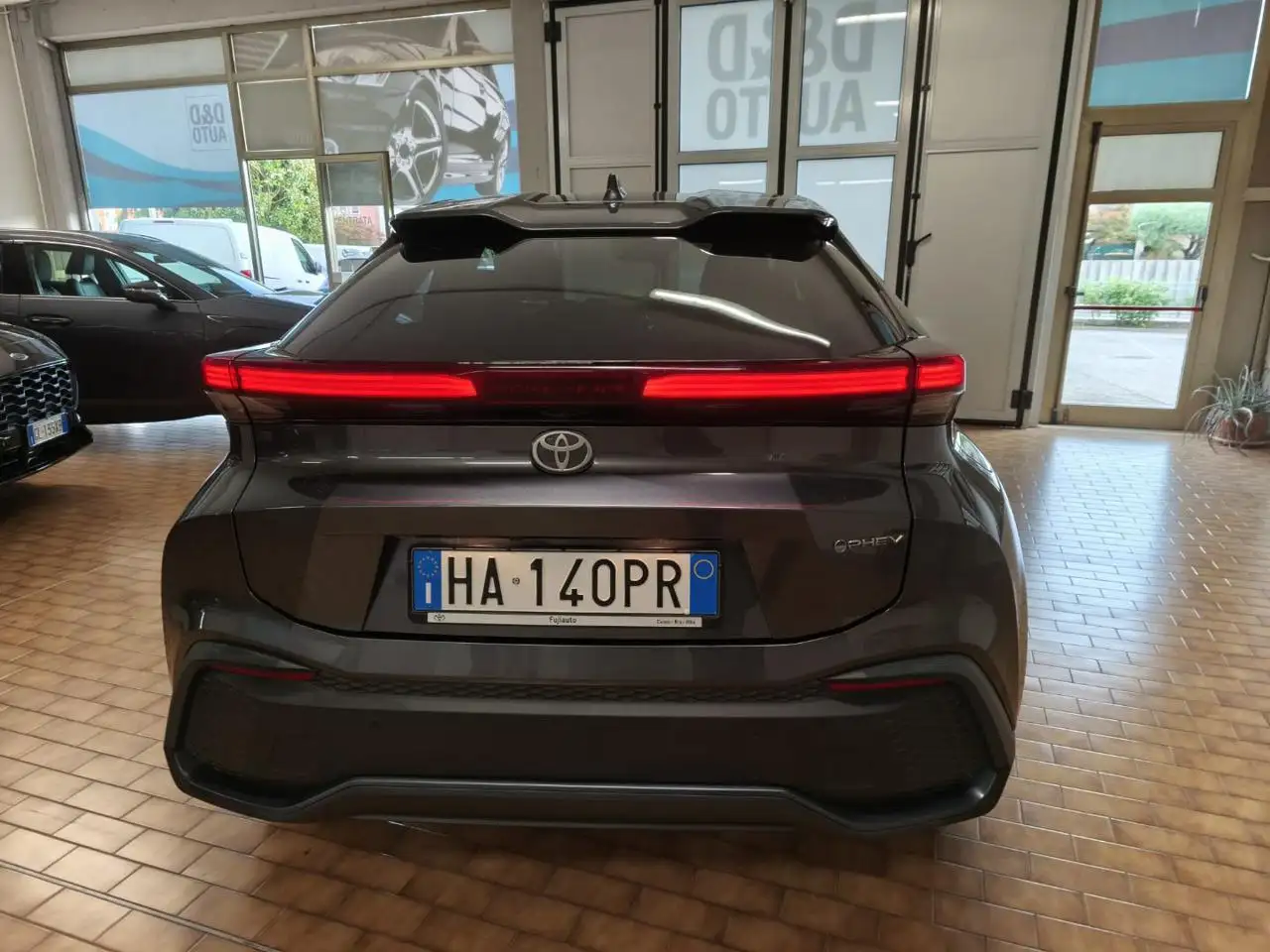 Toyota C-HR 2025 PHEV HYBRID 2.0 DA 223 CV E "ADAS", миниатюра 8