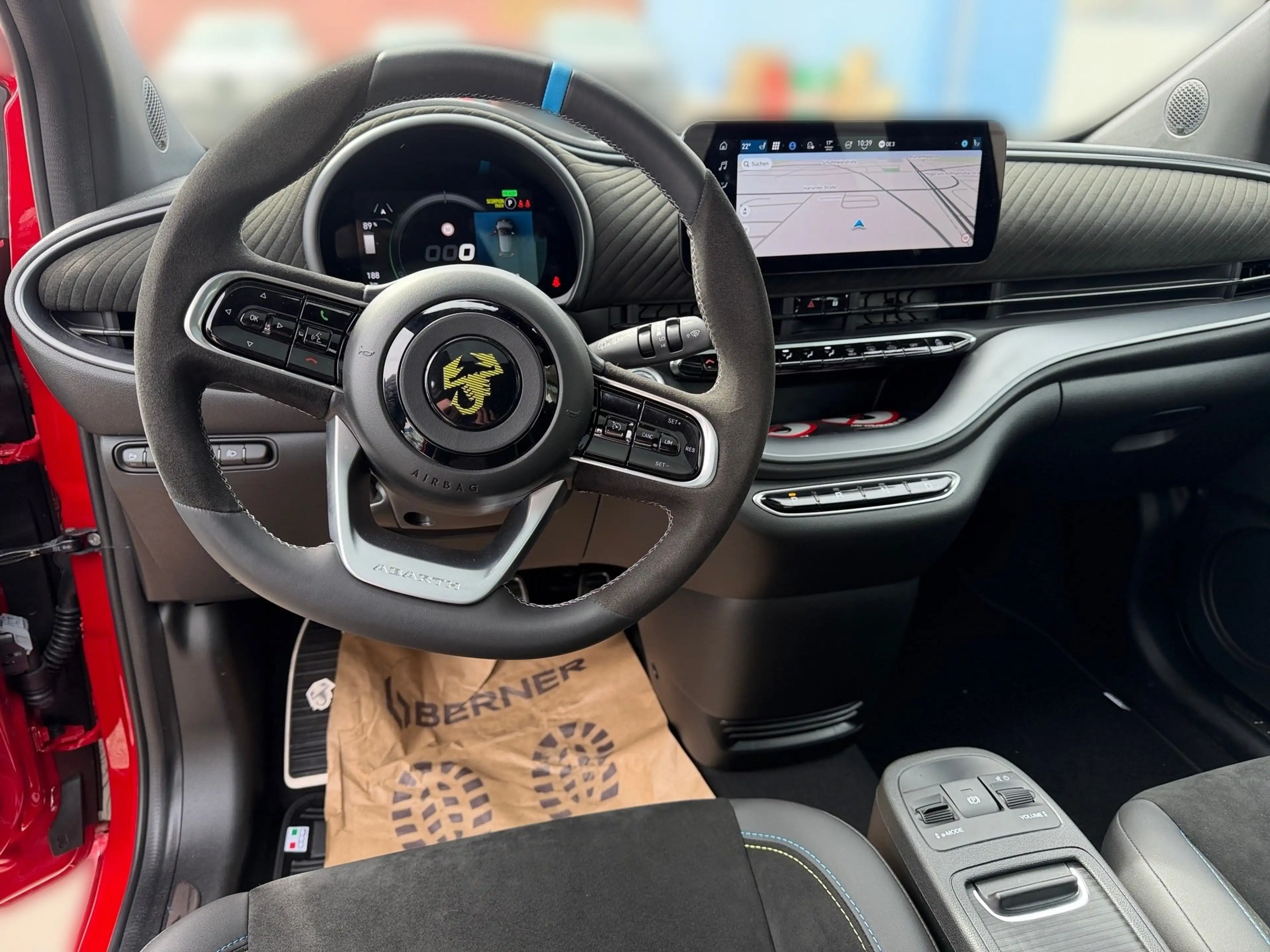 Abarth 500e Turismo — photo 8