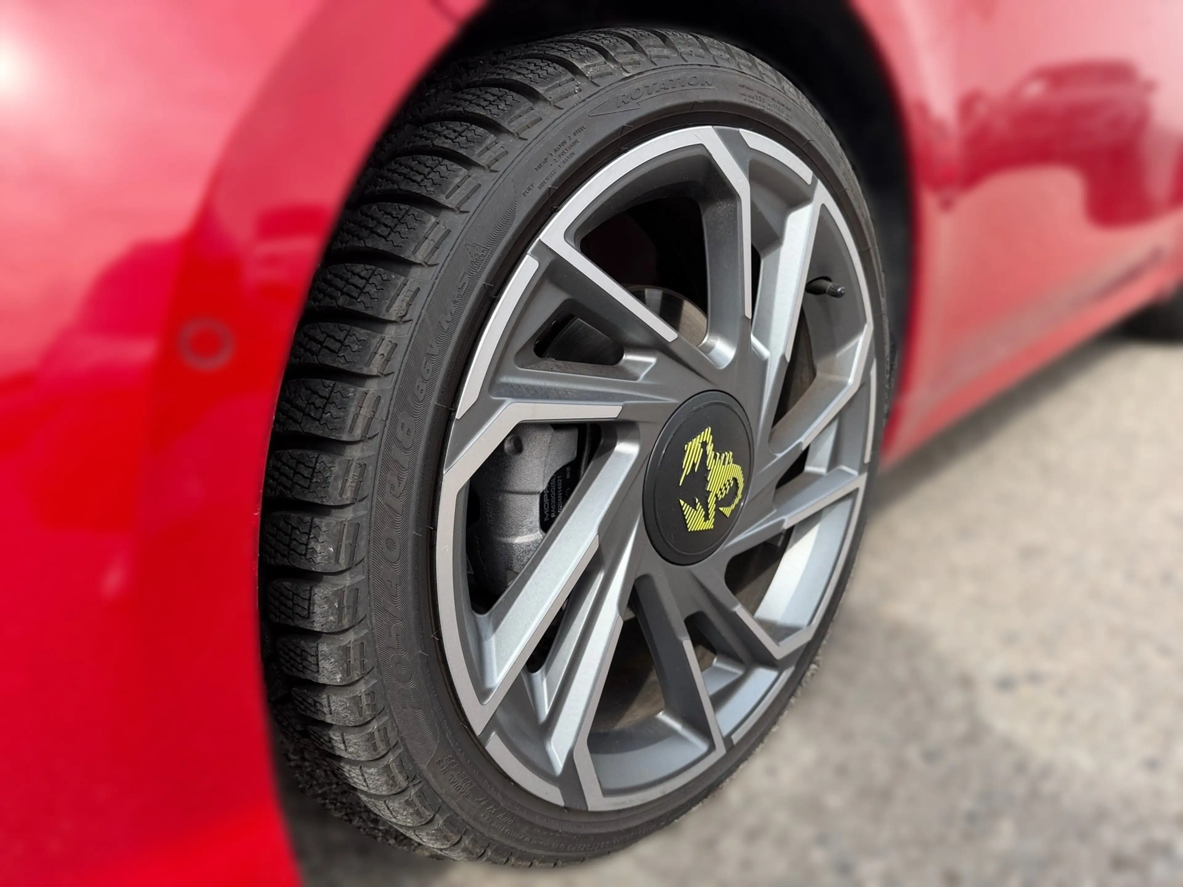Abarth 500e Turismo — photo 11
