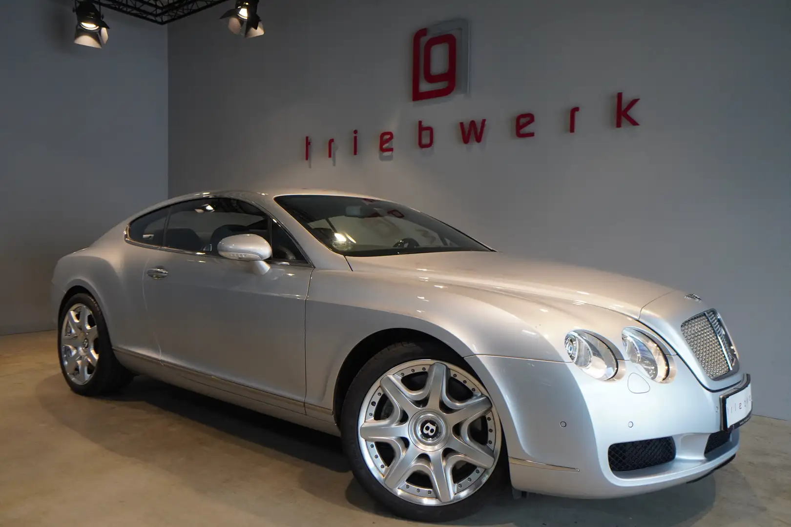 Bentley Continental GT-BRD-FZG-2Hd-Unfallfrei-Top Zustand Ezüst - 1