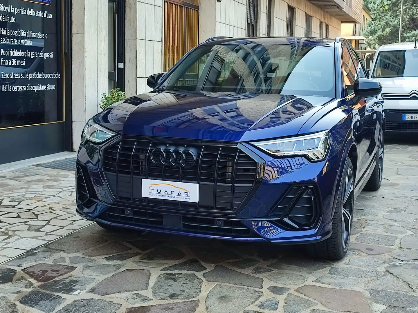 Audi Q3 e-tron 1.4 45 TFSI e PHEV Identity Black Aut. Bleu - 2