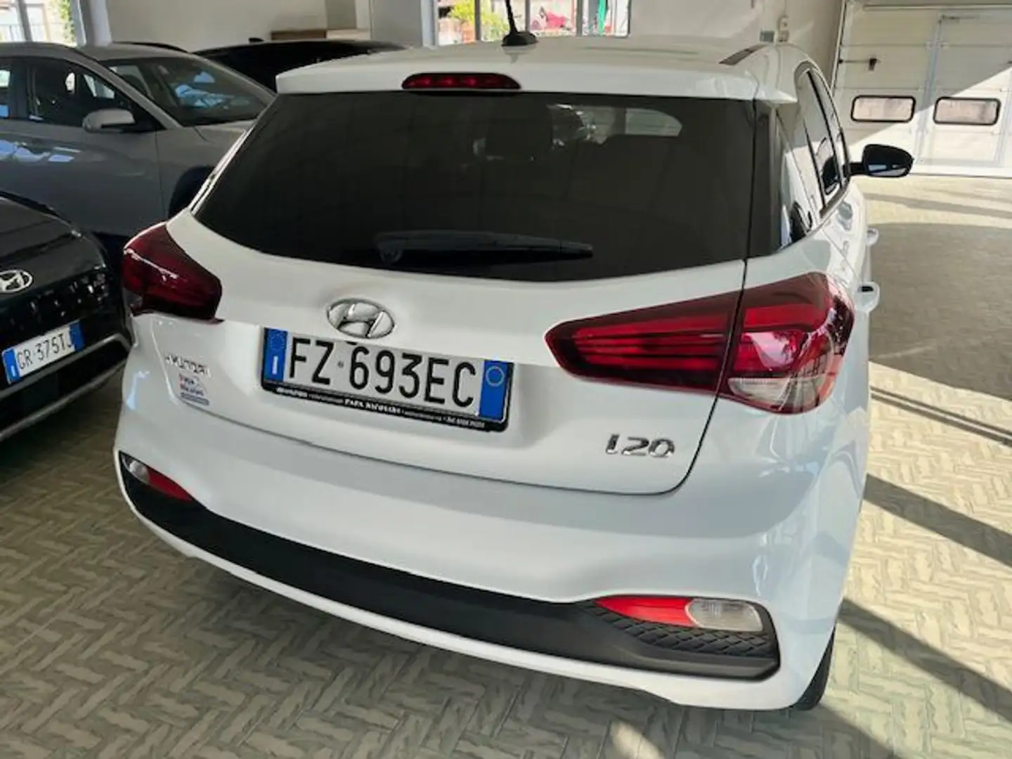 Hyundai i20 1.2 5 porte Connectline OK NEOPATENTATI Bianco - 2