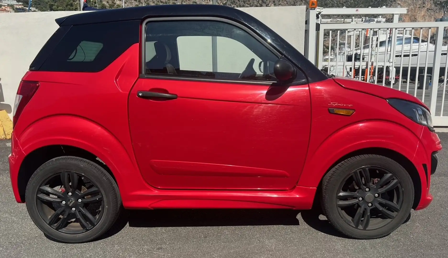 Ligier JS 50 Rouge - 1