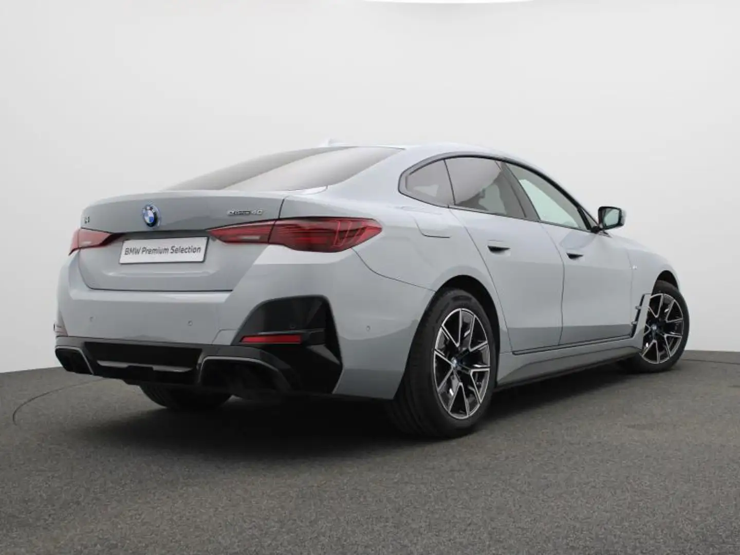 BMW i4 FACELIFT 2 - M SPORT - HAAK - Grijs - 2