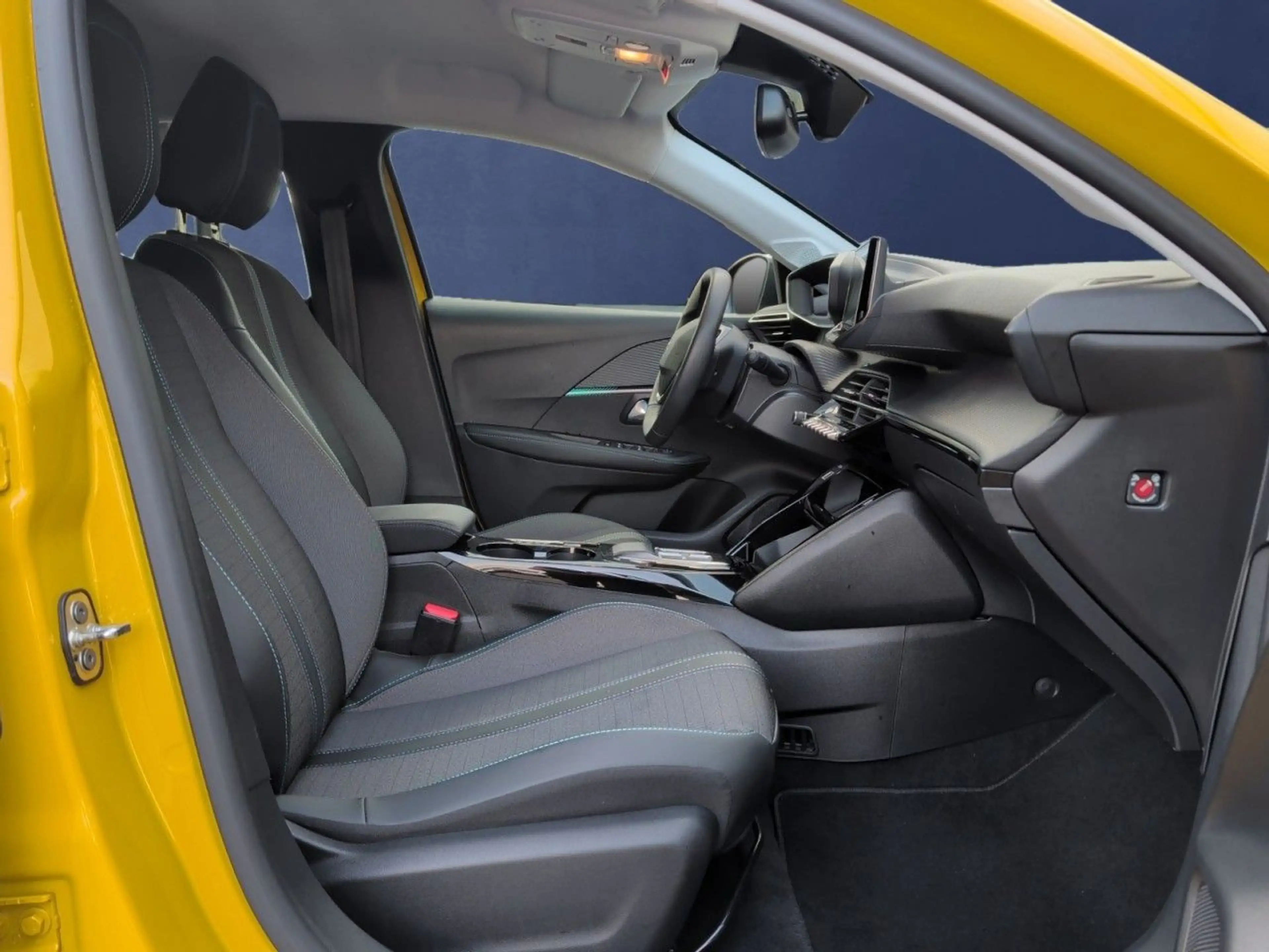 Peugeot 208 -e Allure Pack 136 AT+Sitzhzg+Tempomat+Kamera — photo 12