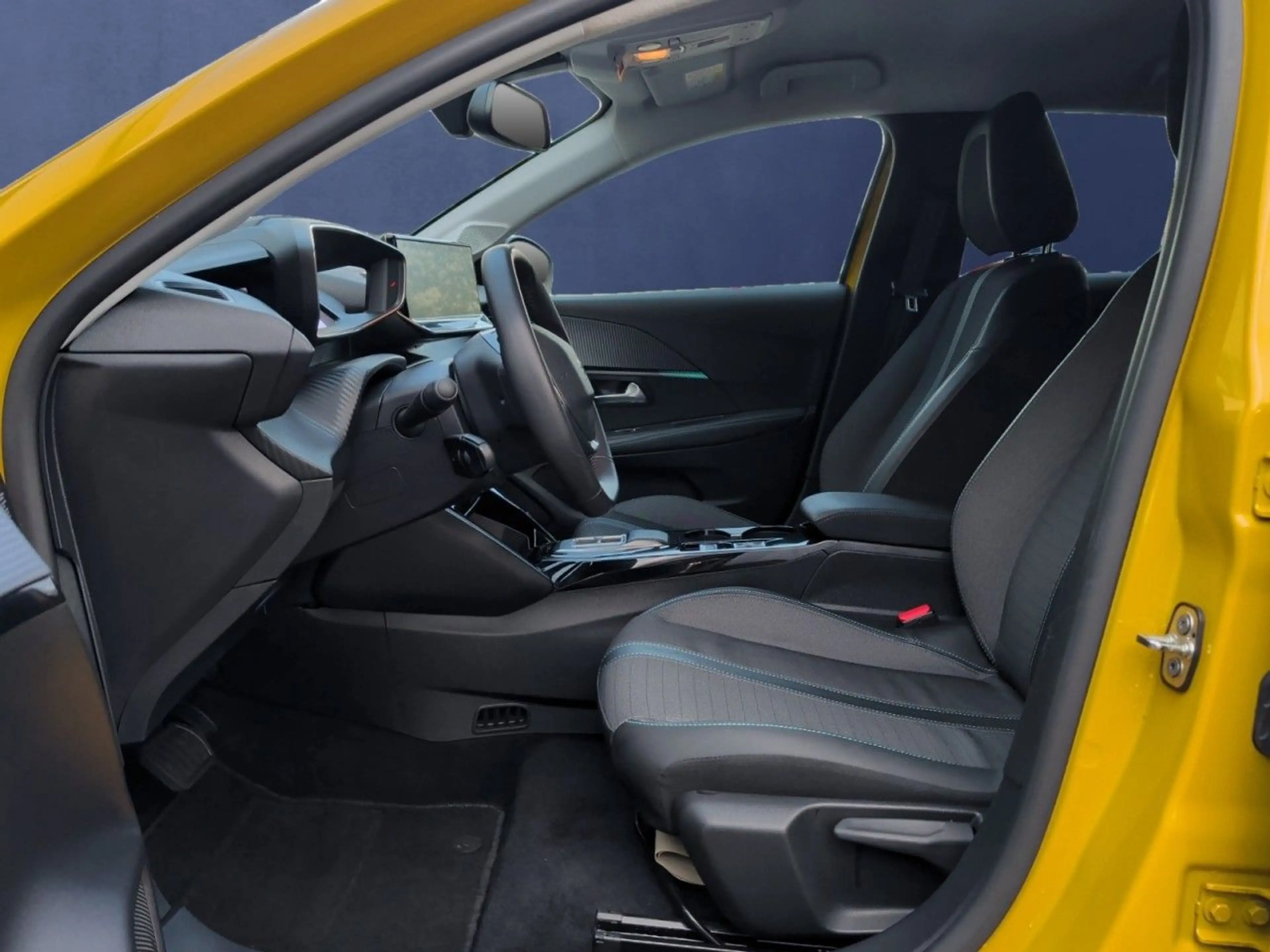 Peugeot 208 -e Allure Pack 136 AT+Sitzhzg+Tempomat+Kamera — photo 13