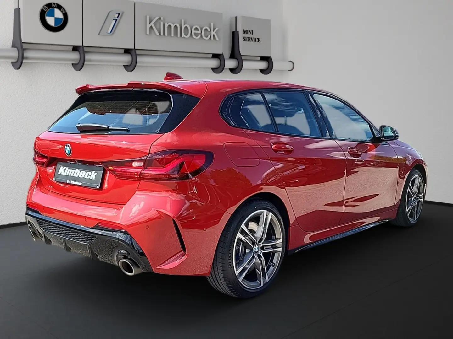 BMW 135 Mi xDrive Limousine M SPORT ACC HeadUp ParkAs Roşu - 2