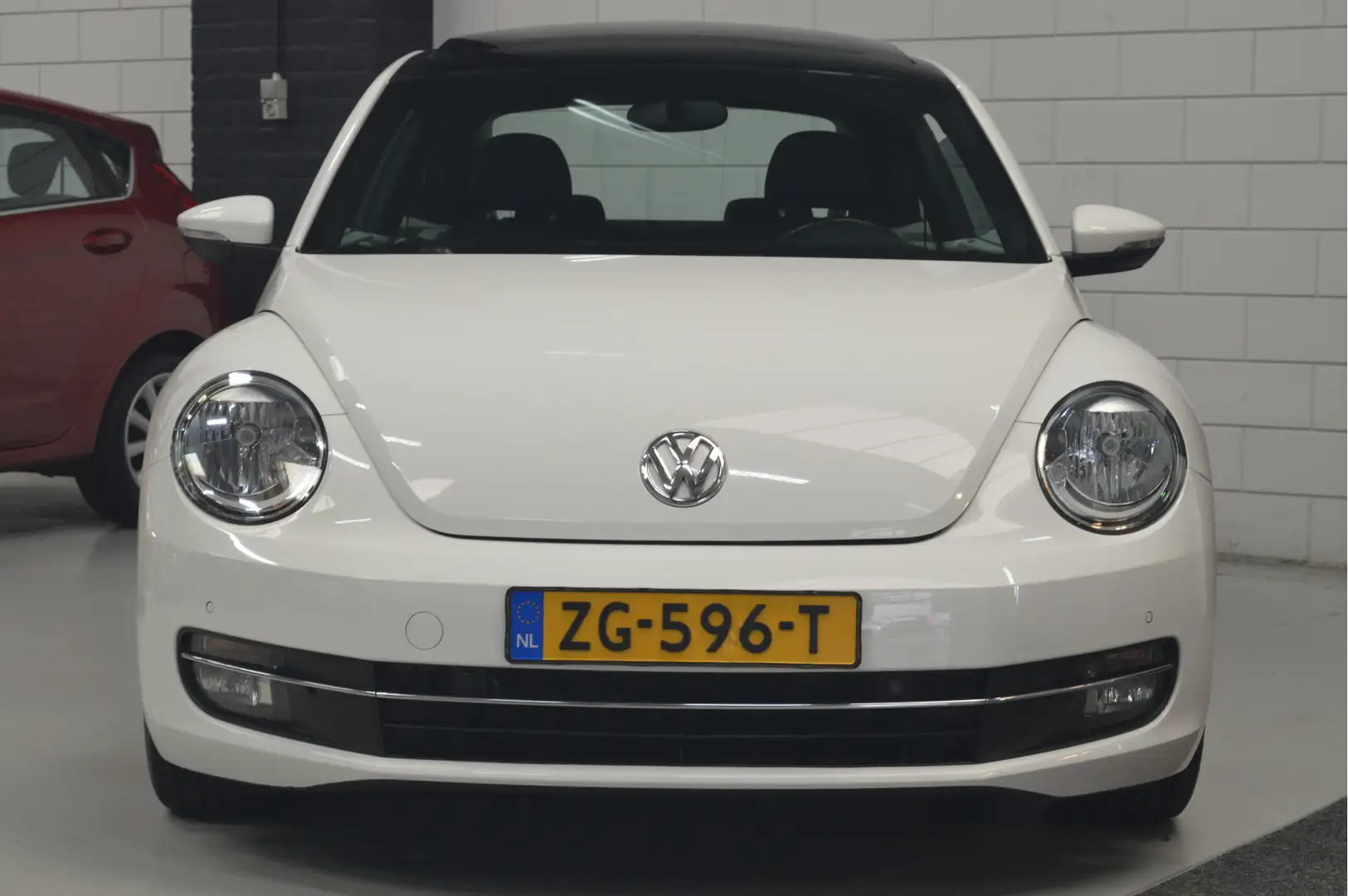 Volkswagen Beetle 1.2 TSI Design // PANORAMADAK // CLIMA // CRUISE / Wit - 2