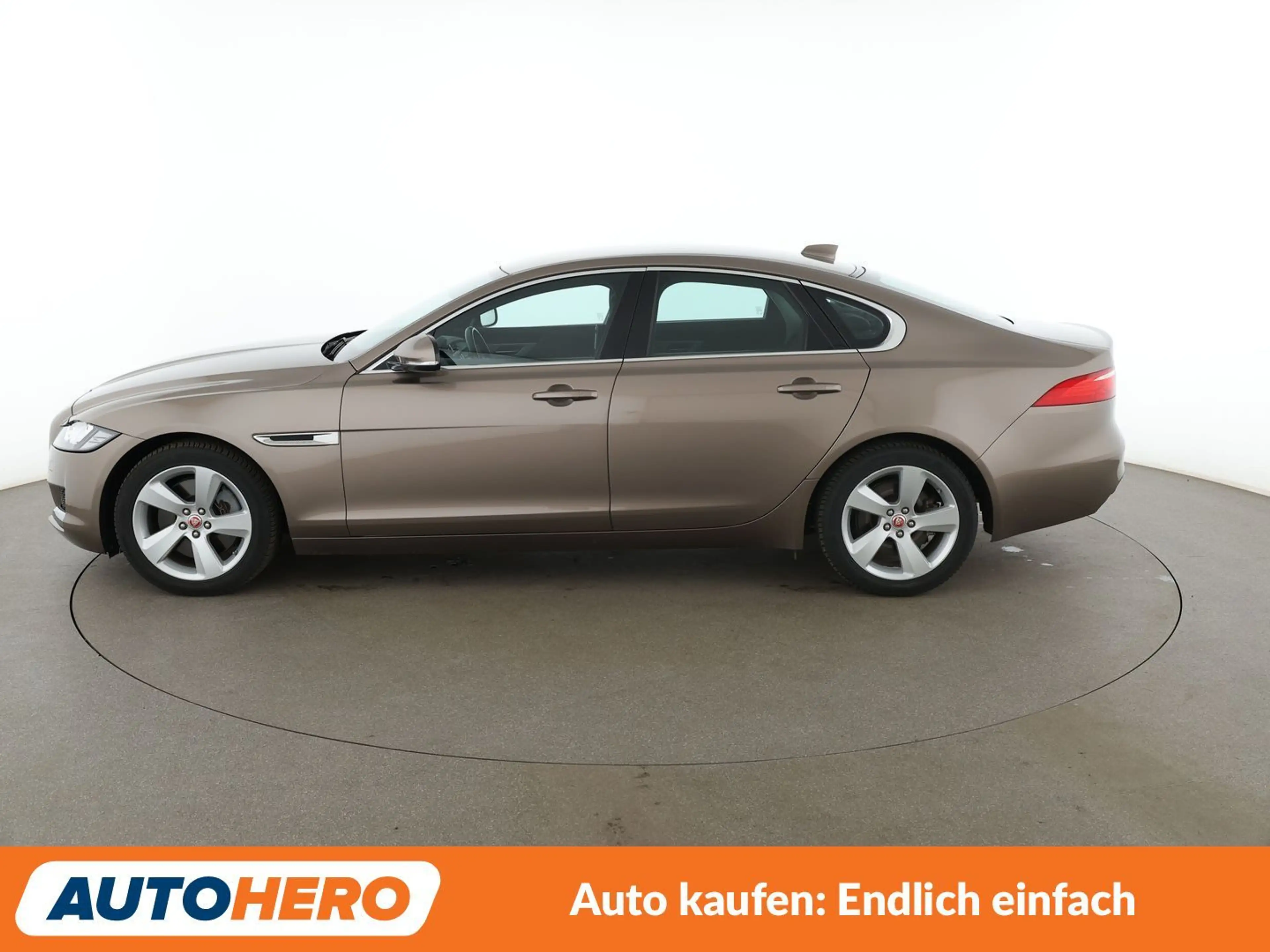 Jaguar XF 35t Prestige Aut.*NAVI*TEMPO*CAM*PDC*SHZ* — photo 3